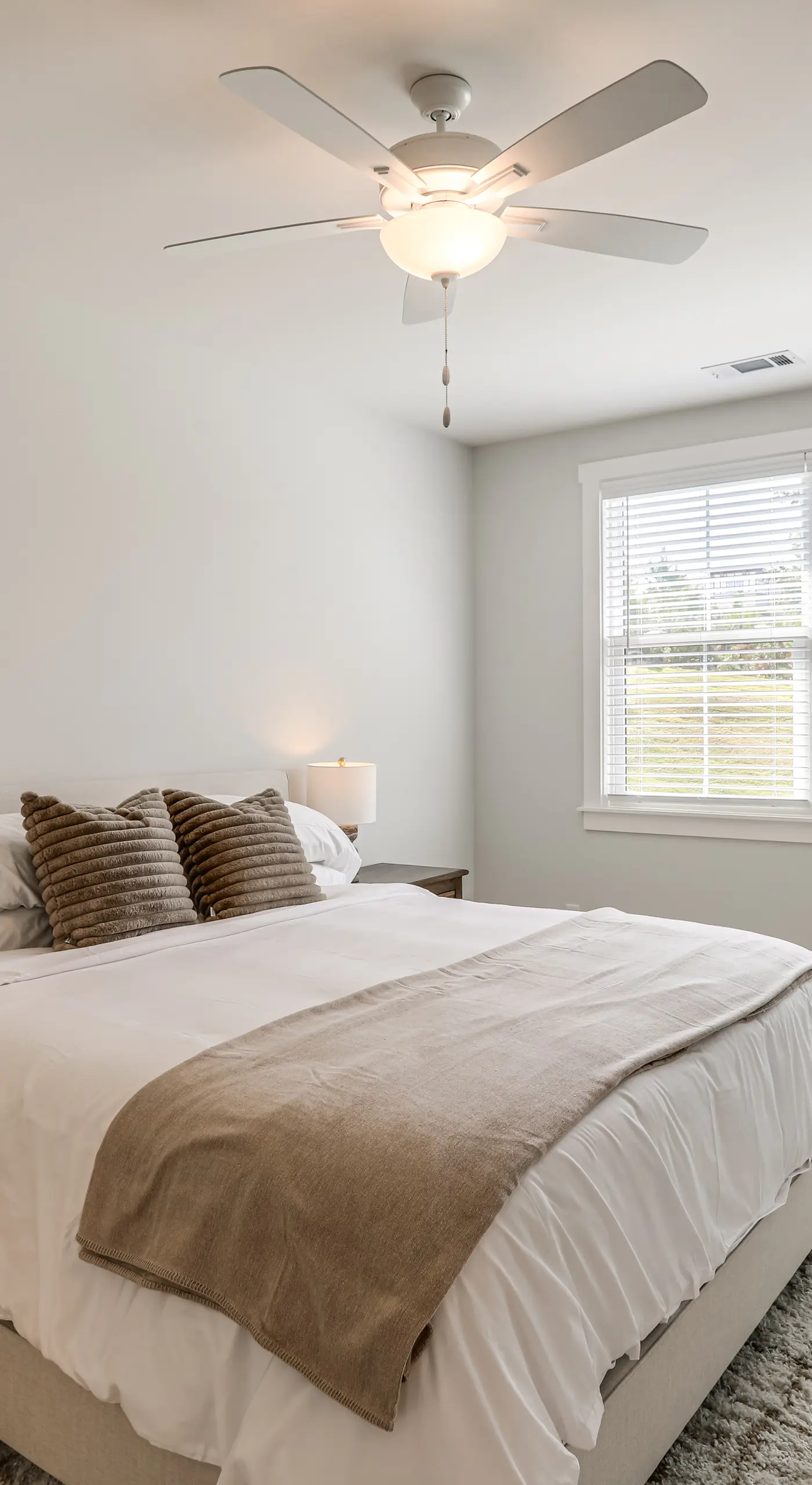 3 Mi to Ole Miss, New Build: Inviting Townhome!