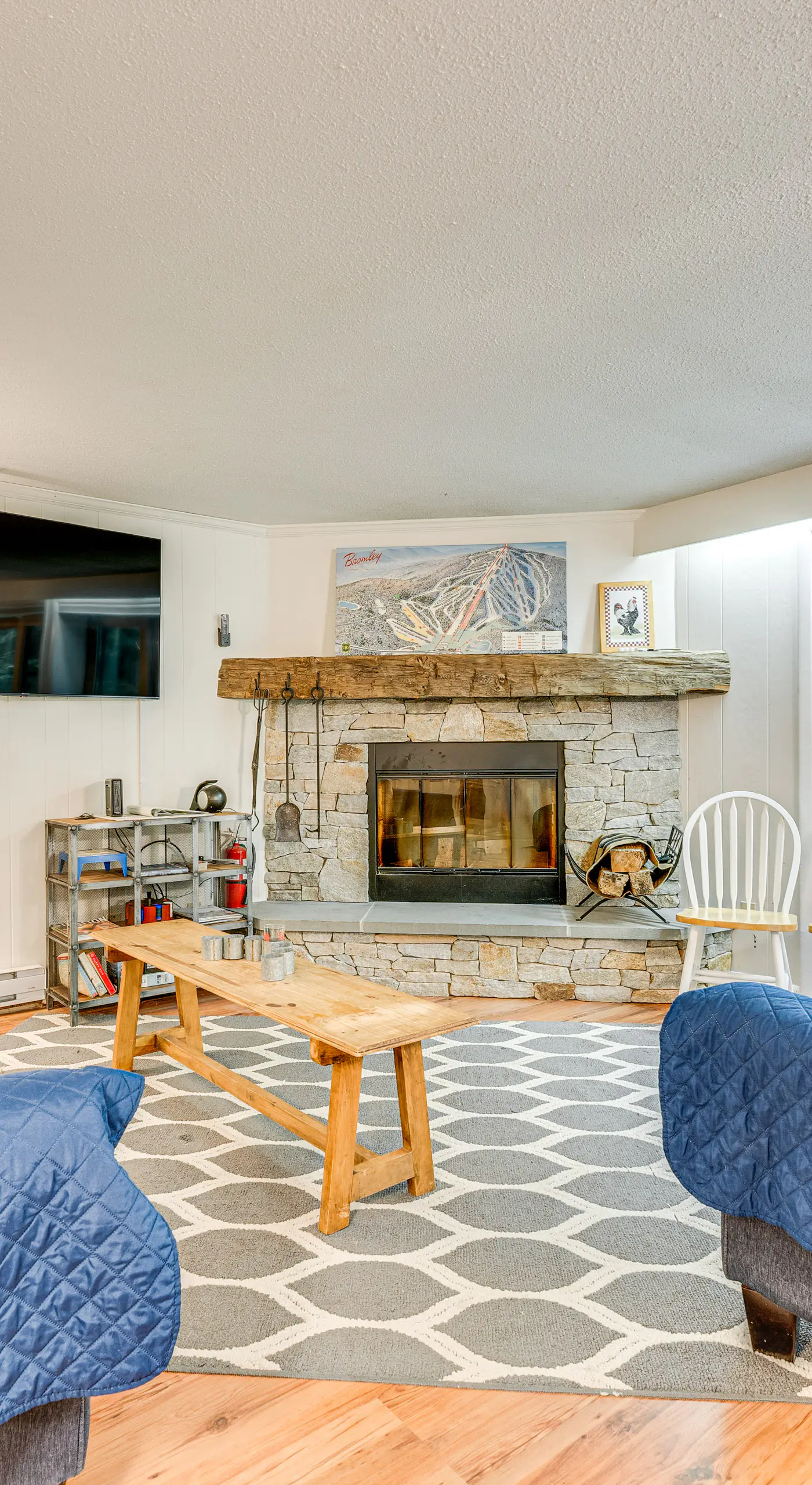 Renovated Ski-In/Ski-Out Peru Condo at Bromley Mtn