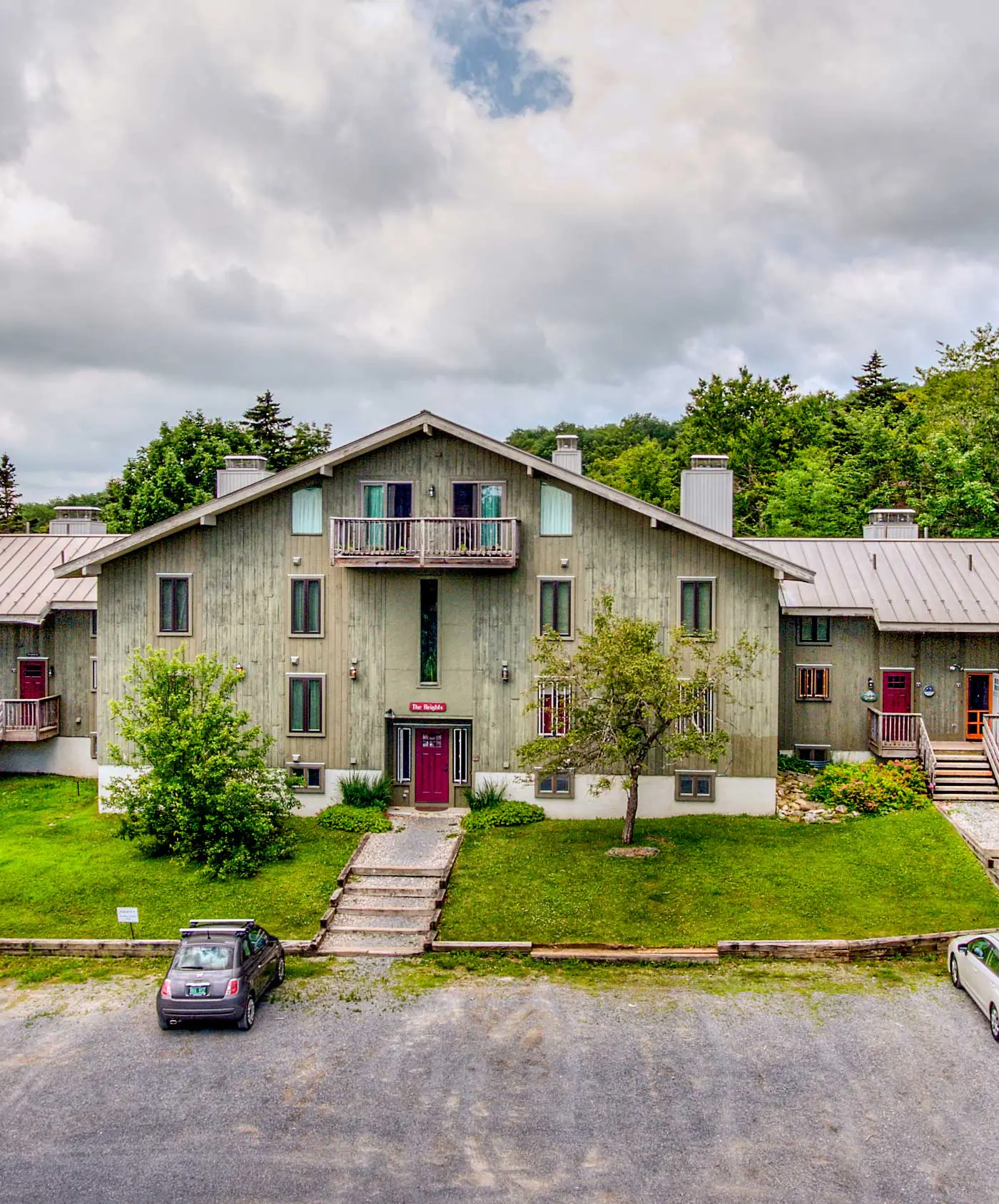 Renovated Ski-In/Ski-Out Peru Condo at Bromley Mtn