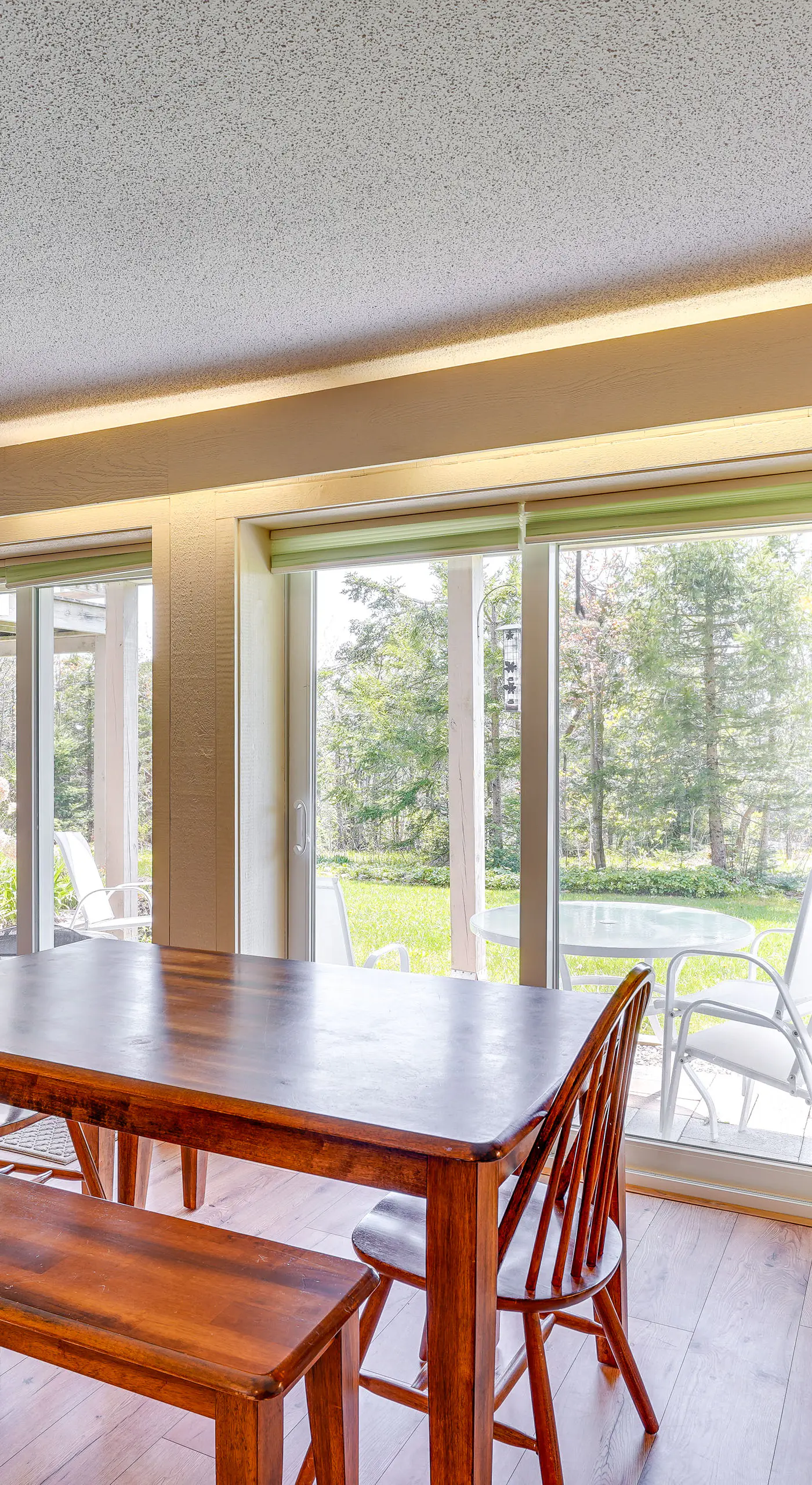 Ski-In/Ski-Out Bromley Mtn Condo: Wood Fireplace!