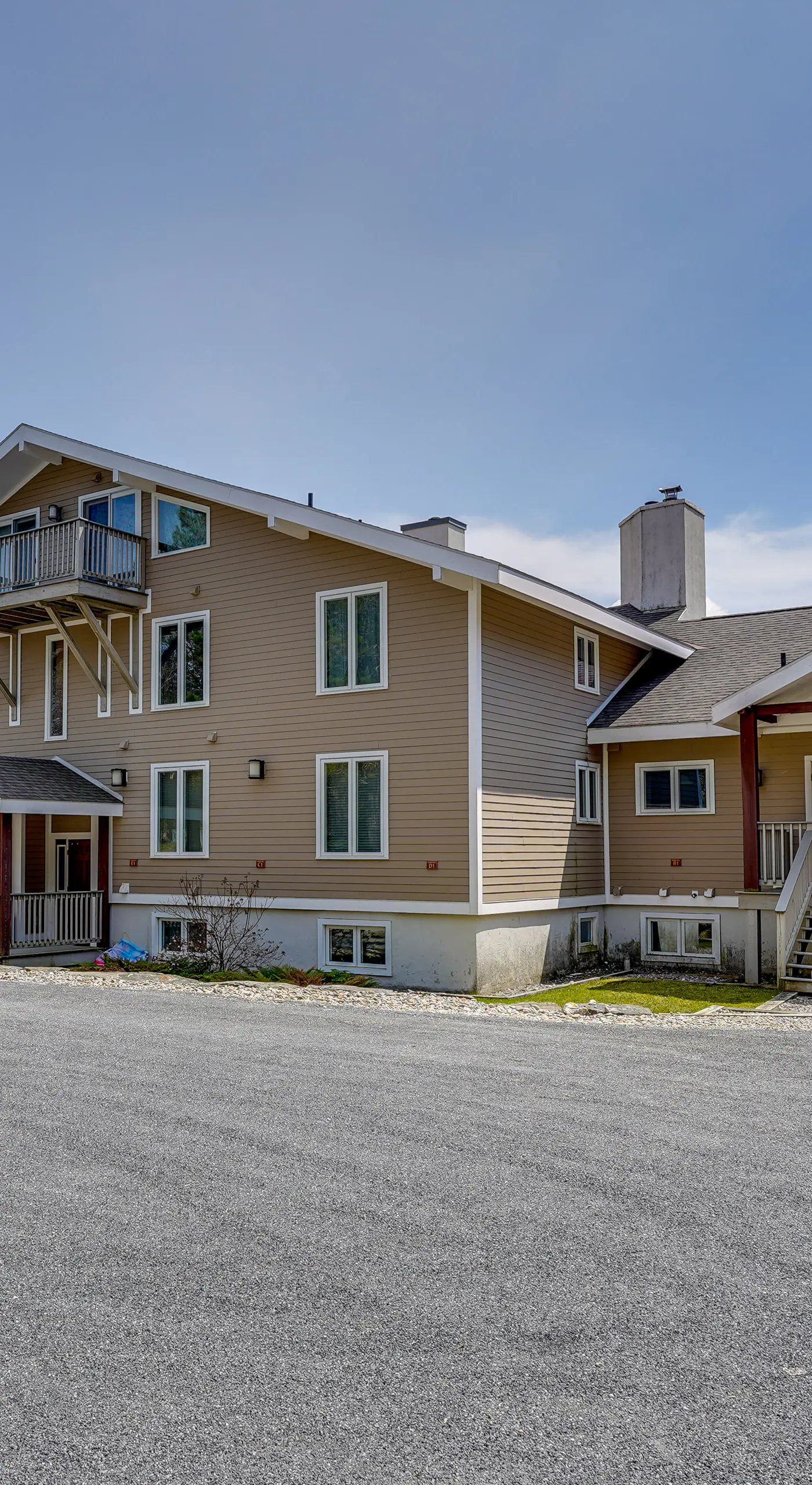 Ski-In/Ski-Out Bromley Mtn Condo: Wood Fireplace!