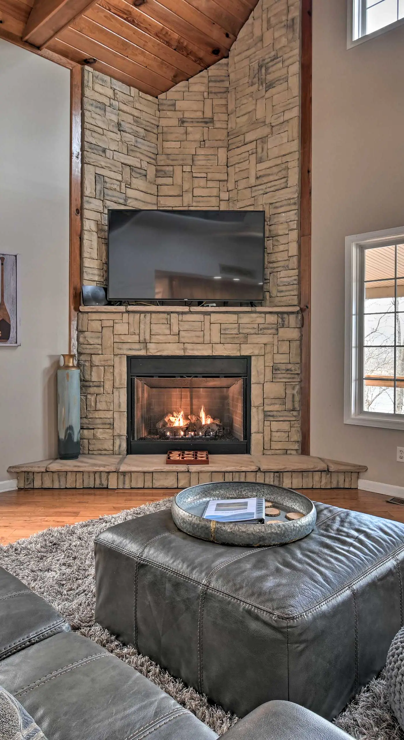 Lakefront Retreat w/ Views, Near Mammoth Cave!