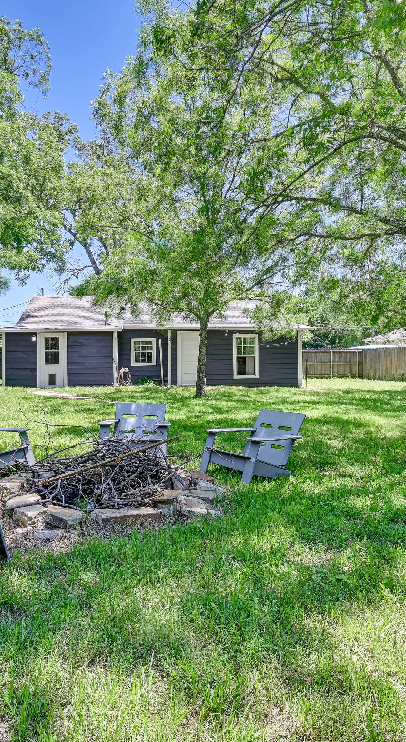Pet-Friendly Home w/ 1-Acre Yard in Aubrey
