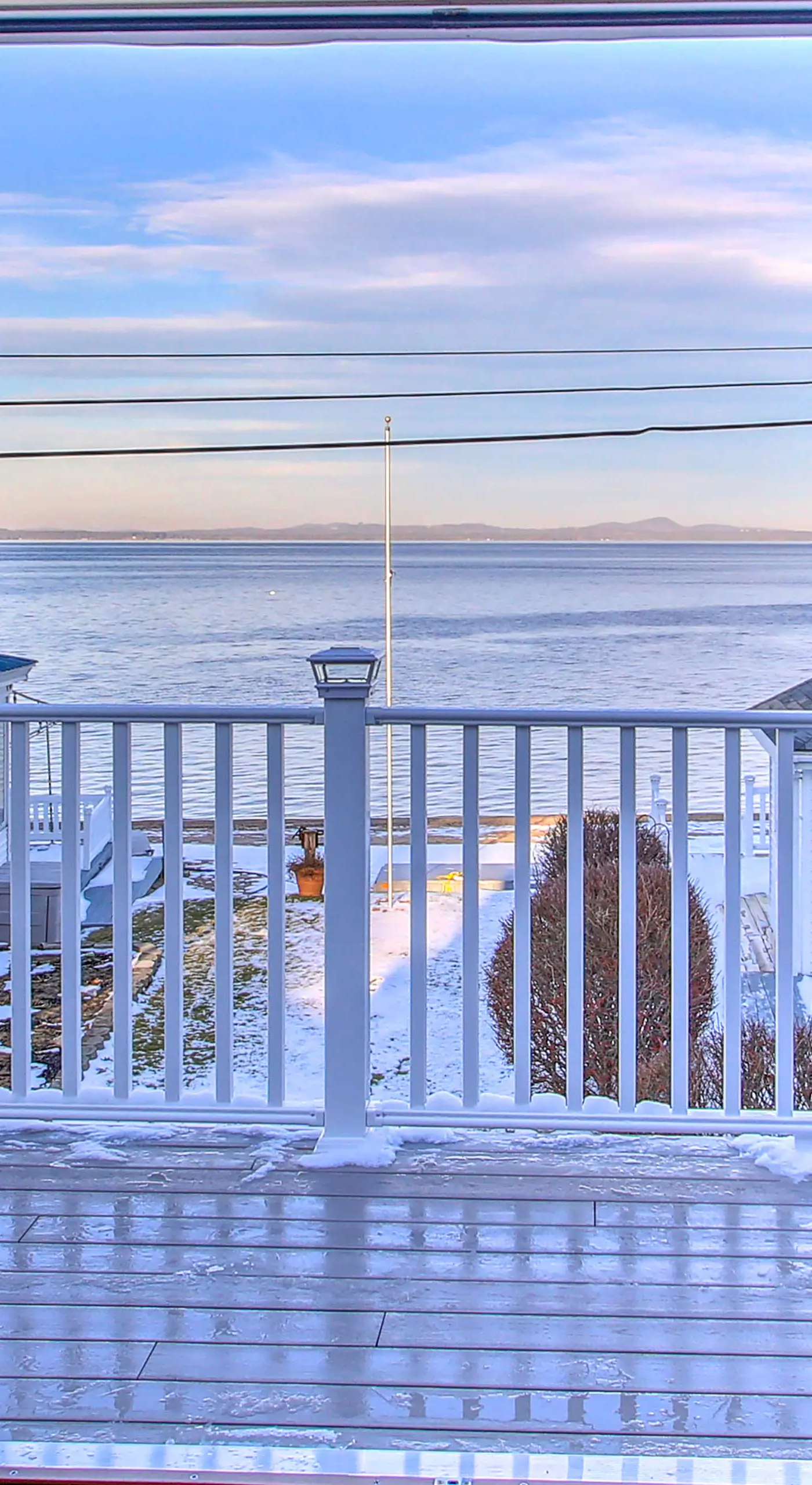 Sebago Lake Haven: Water Views, Steps to Shoreline
