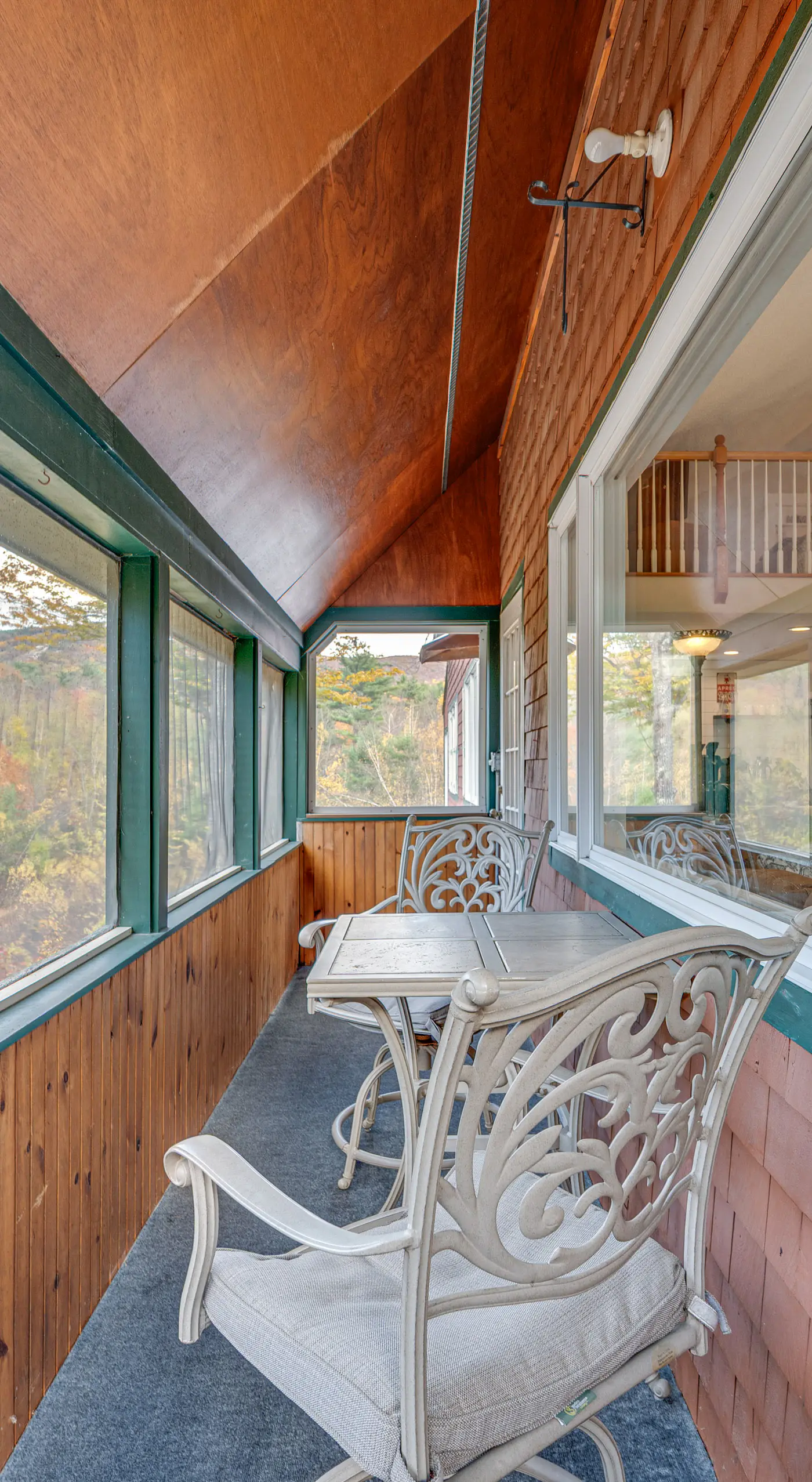 White Mountains Home w/ Hot Tub - Walk to Town!