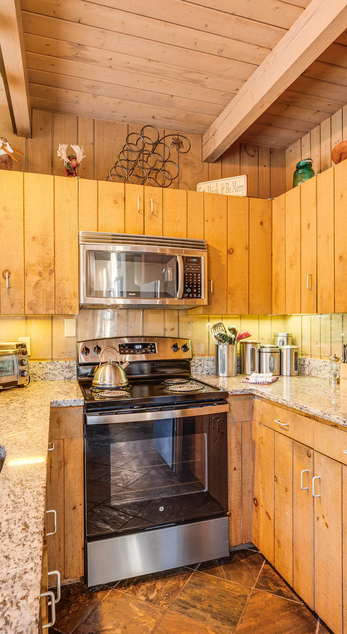 0.5 Mi to Dtwn & Trails: Conway Condo w/ Hot Tub!