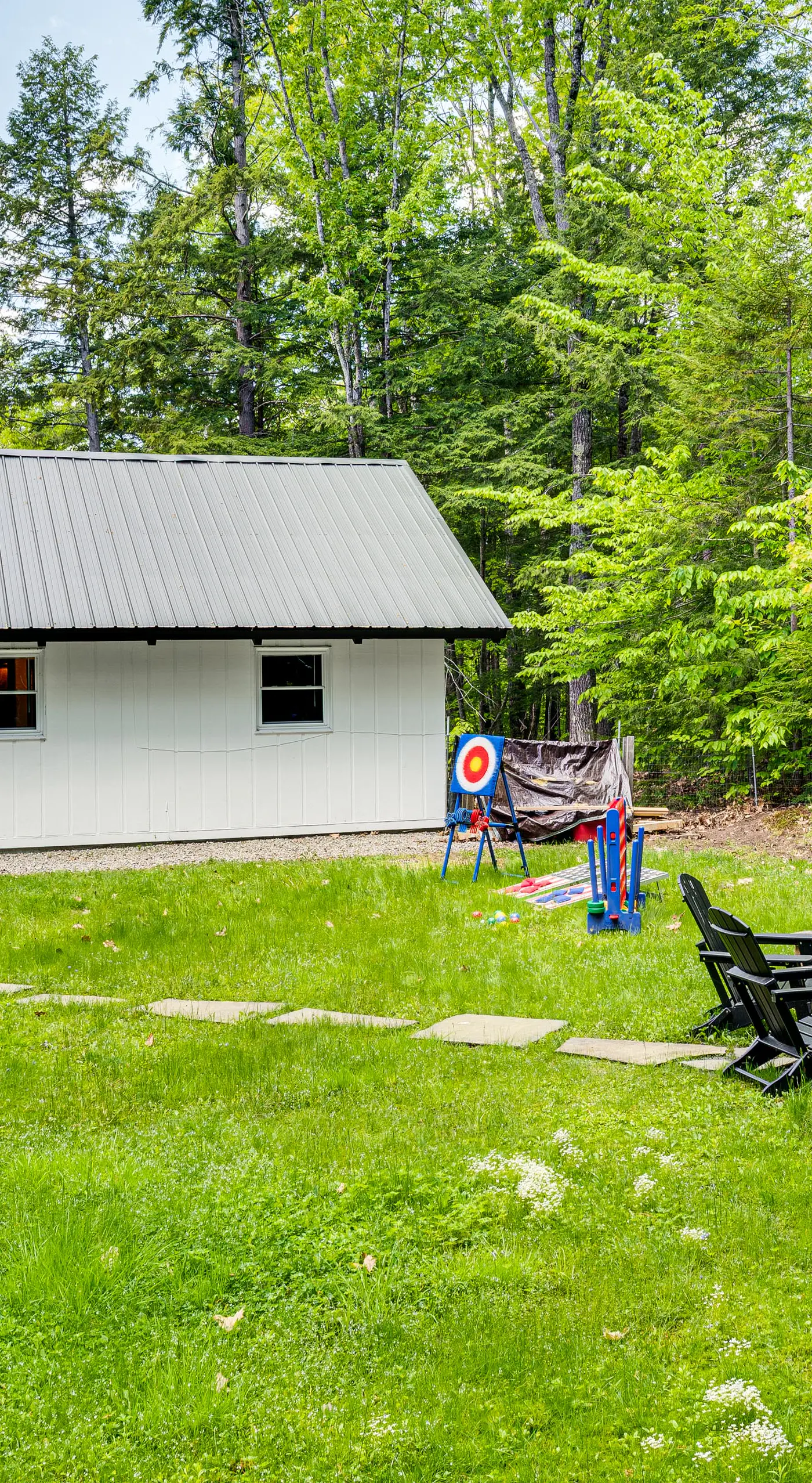 2 Mi to Conway: Cozy Cabin w/ Grill & Yard!