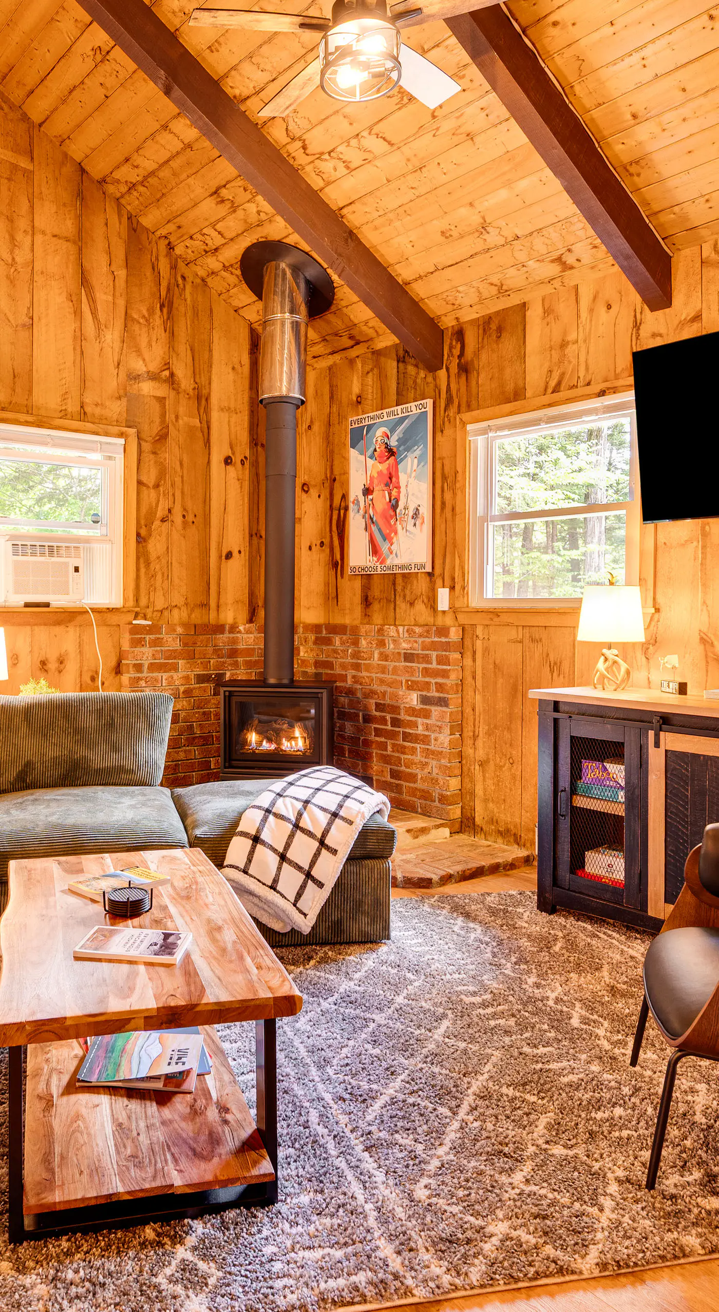 2 Mi to Conway: Cozy Cabin w/ Grill & Yard!