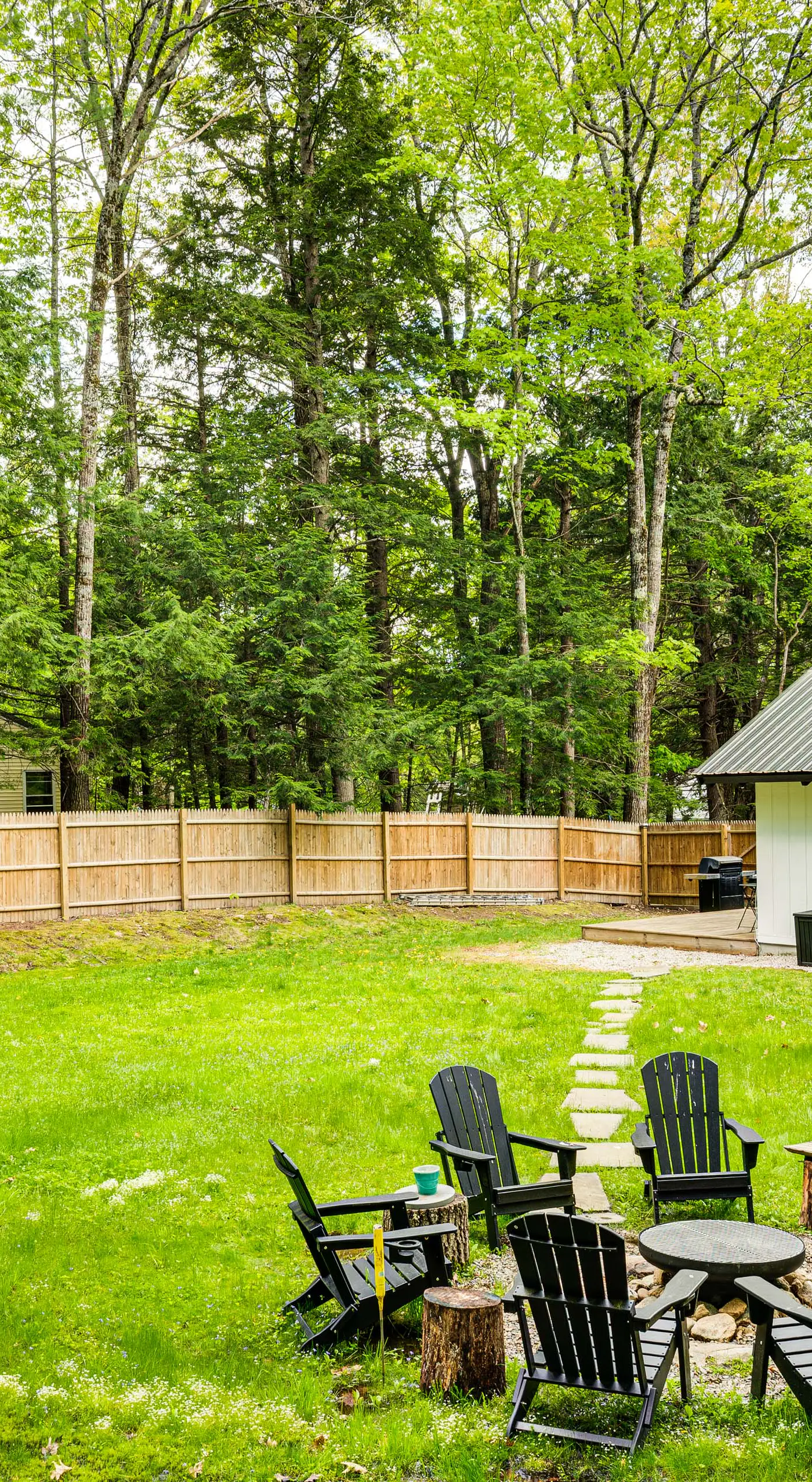 2 Mi to Conway: Cozy Cabin w/ Grill & Yard!