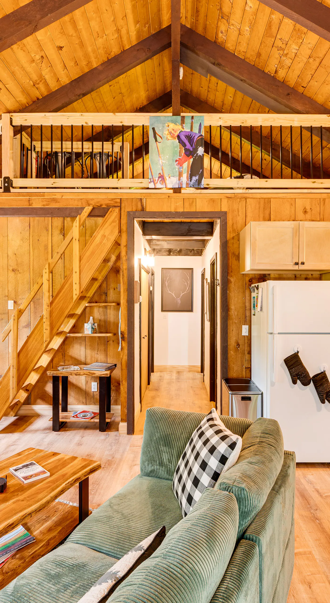 2 Mi to Conway: Cozy Cabin w/ Grill & Yard!
