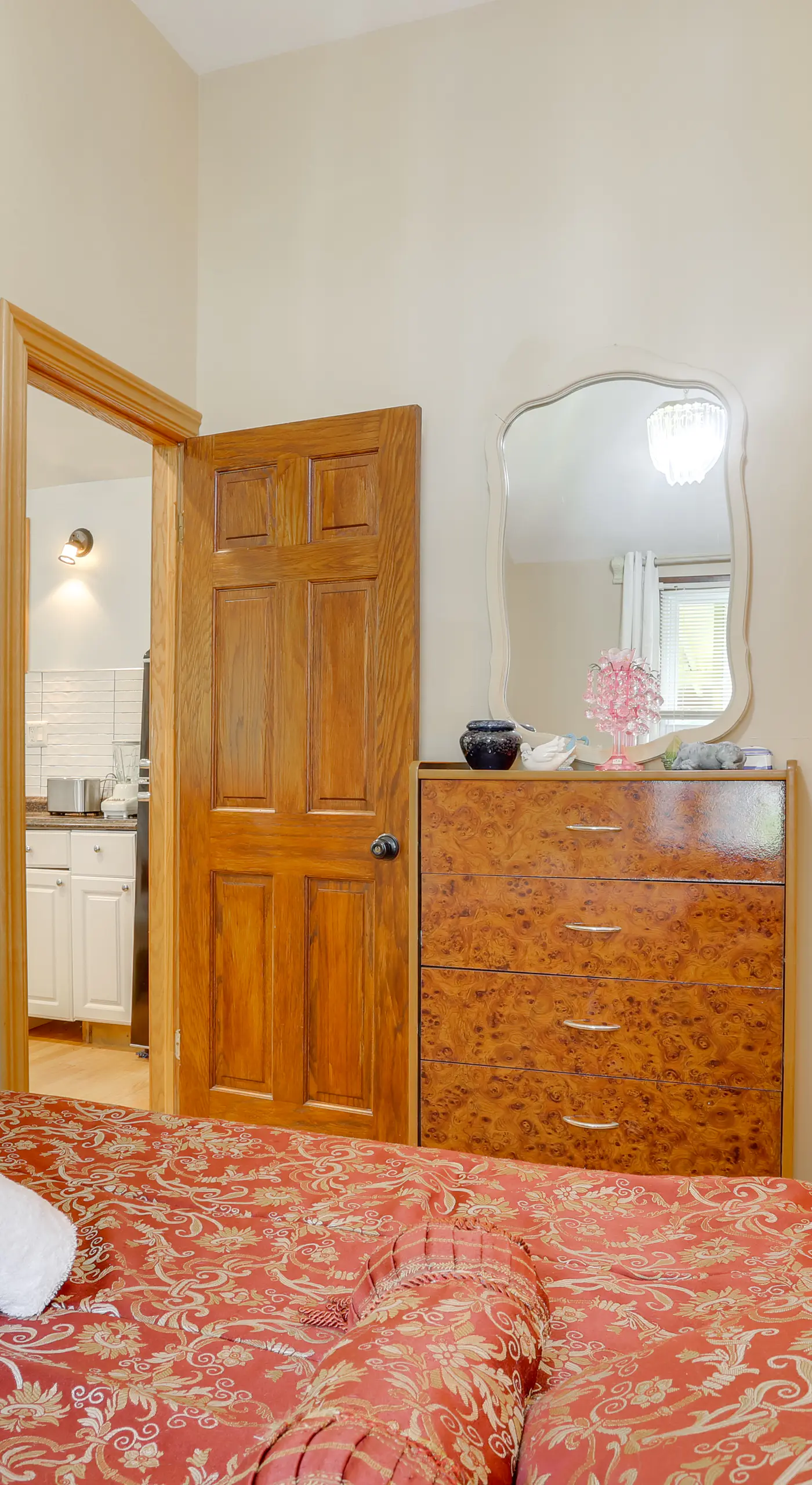 6 Mi to Bethel Woods: Cabin w/ Pool Access
