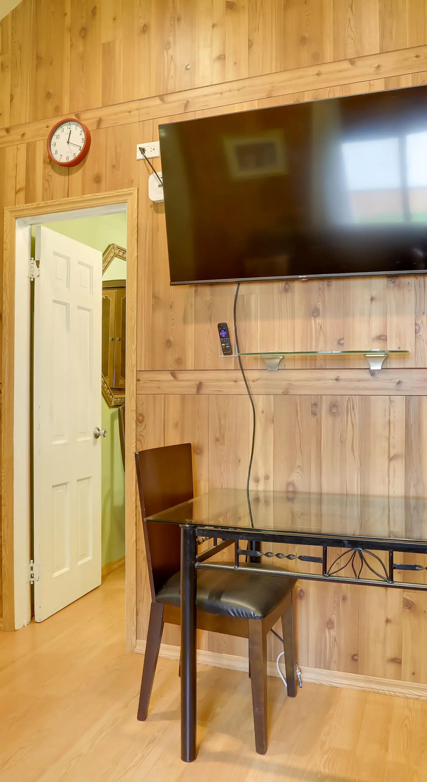 Screened Porch + Fire Pit: Cabin Near Bethel Woods