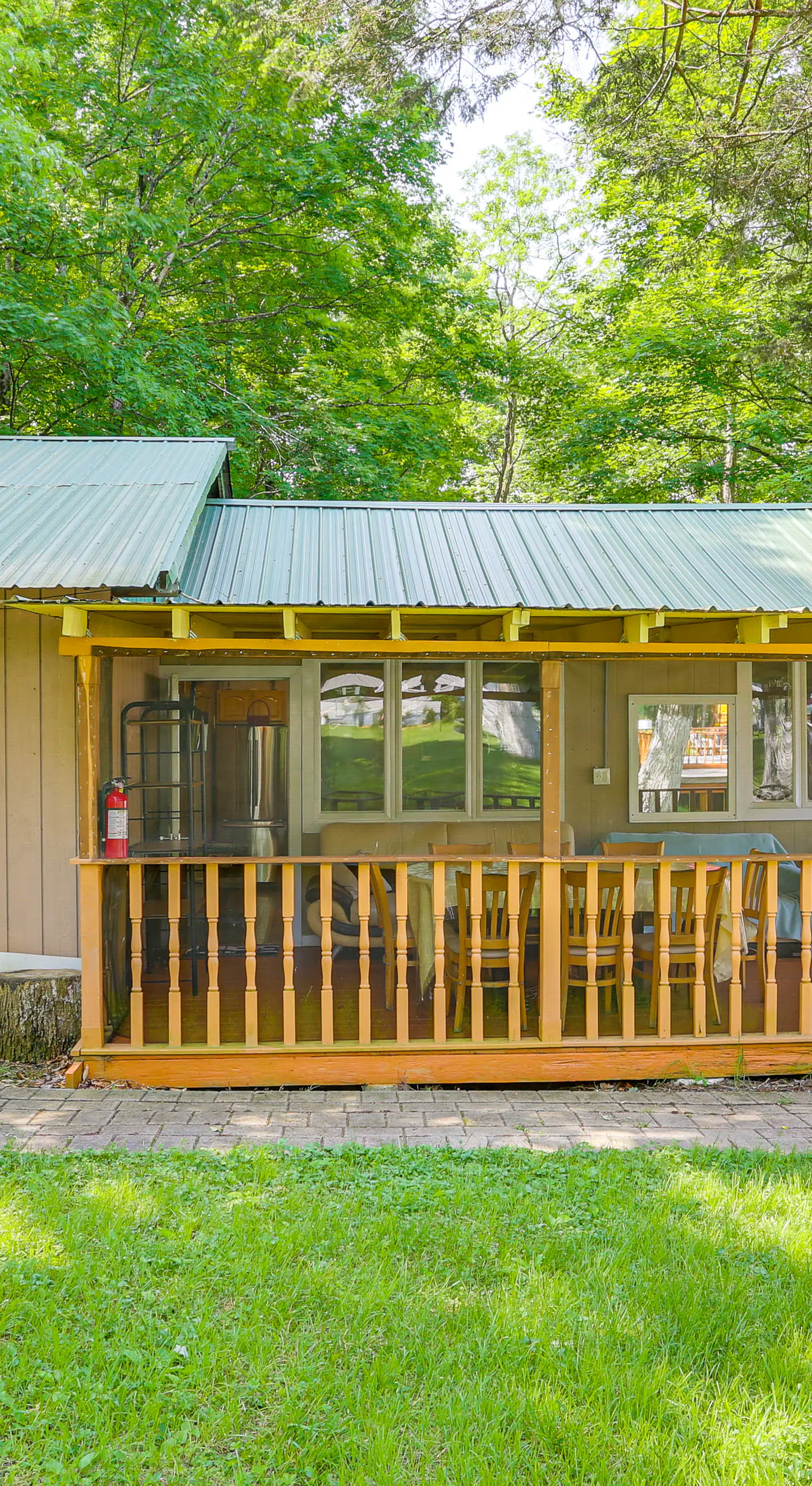 6 Mi to Bethel Woods Center: Cabin Near Shops