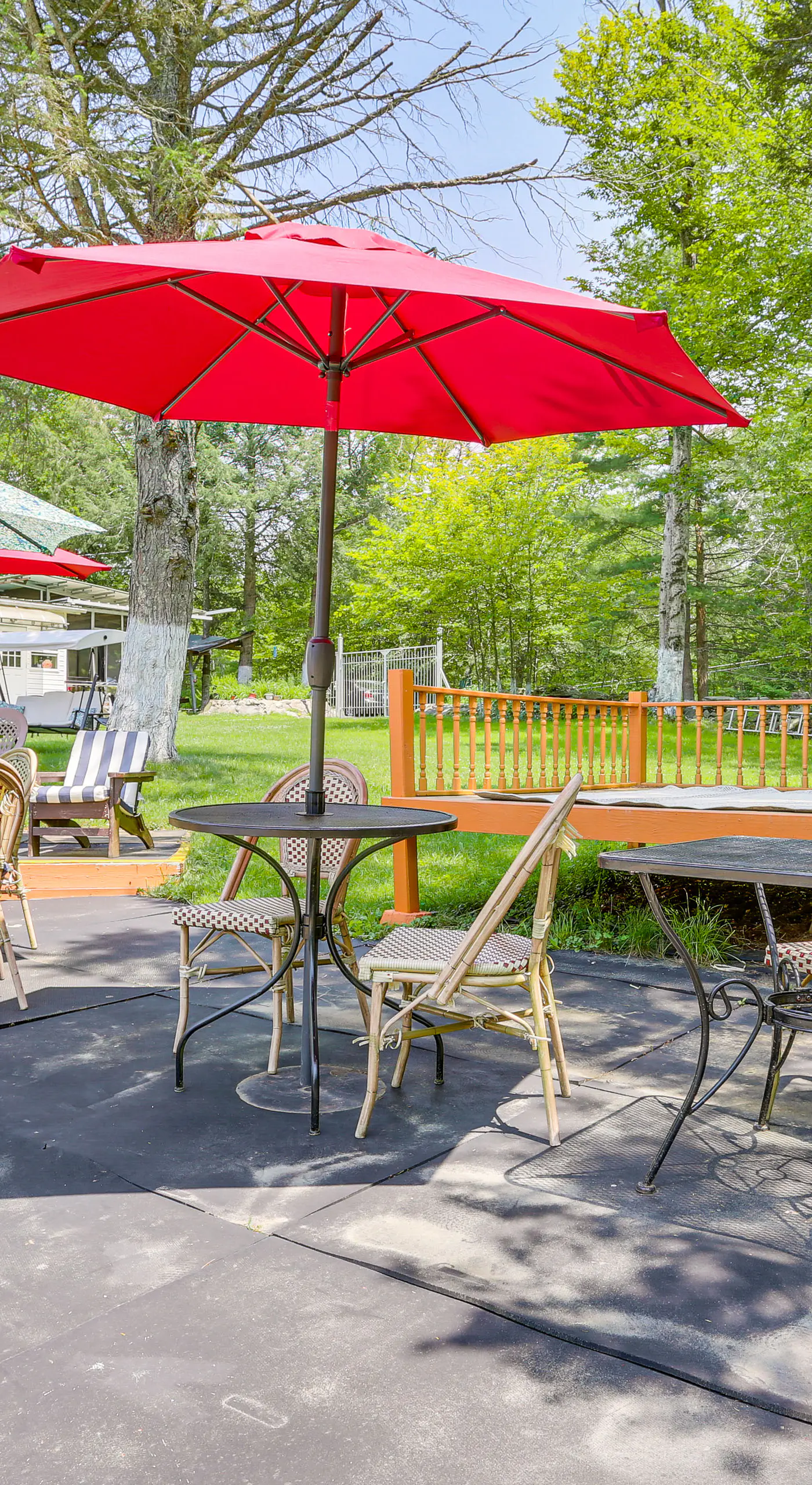6 Mi to Bethel Woods Center: Cabin Near Shops