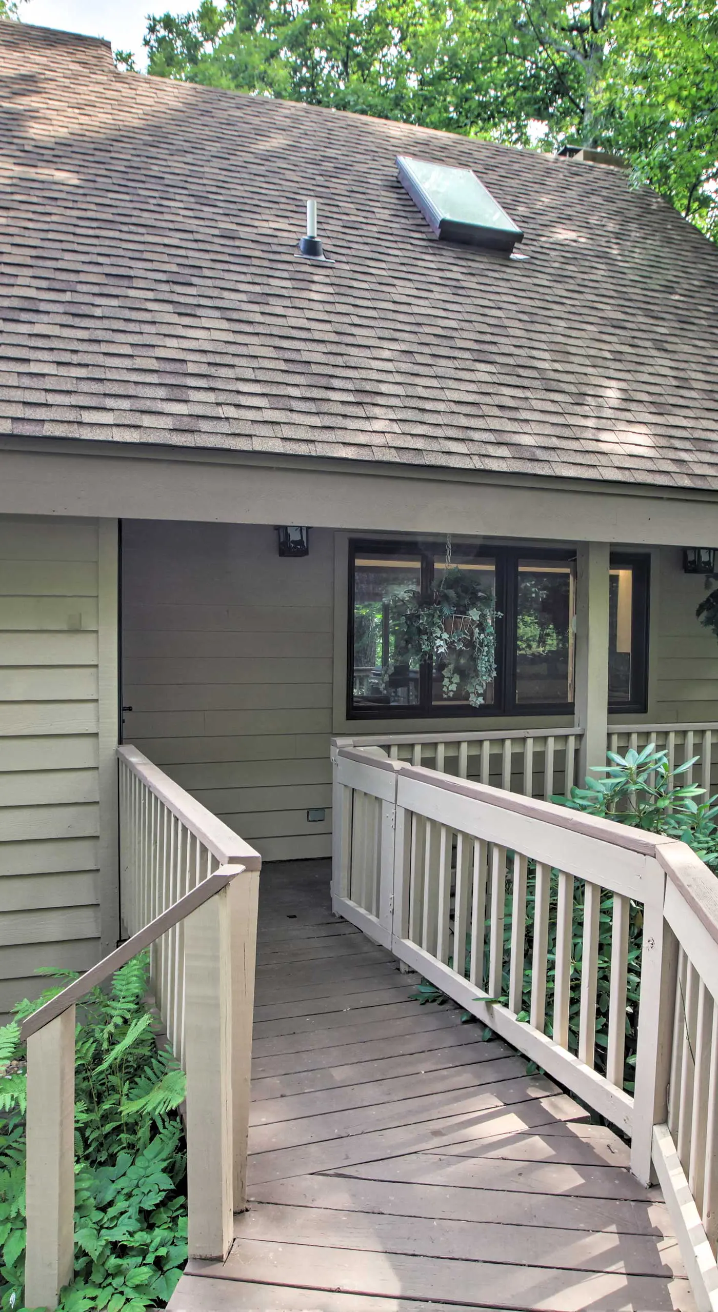Wintergreen Resort Home w/ 2 Decks + Ski Access!
