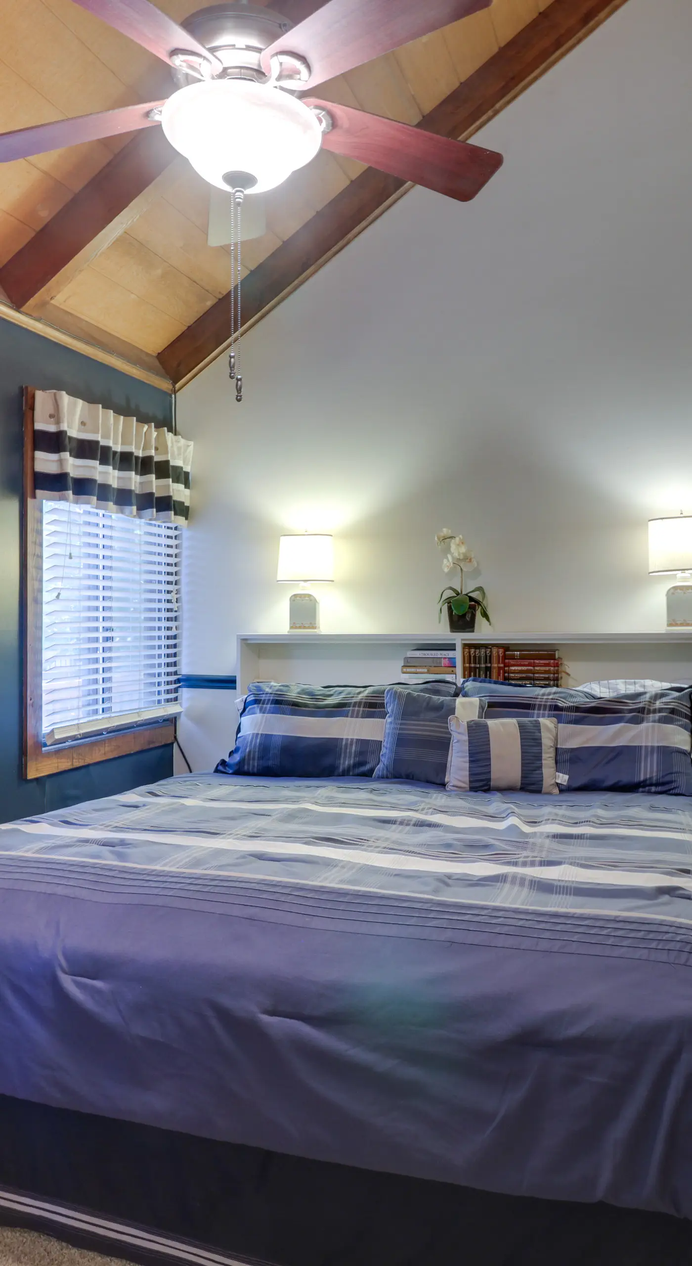 Wintergreen Home w/ Hot Tub, Deck & Mountain Views