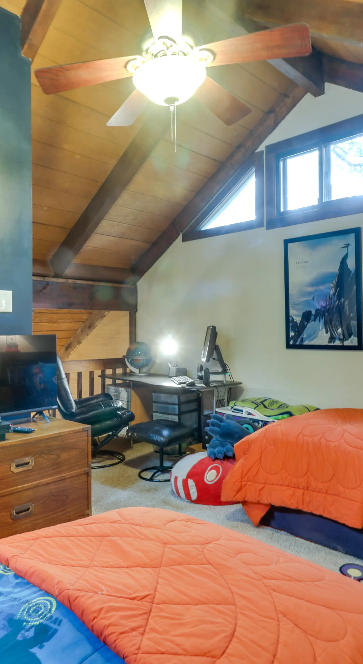 Wintergreen Home w/ Hot Tub, Deck & Mountain Views