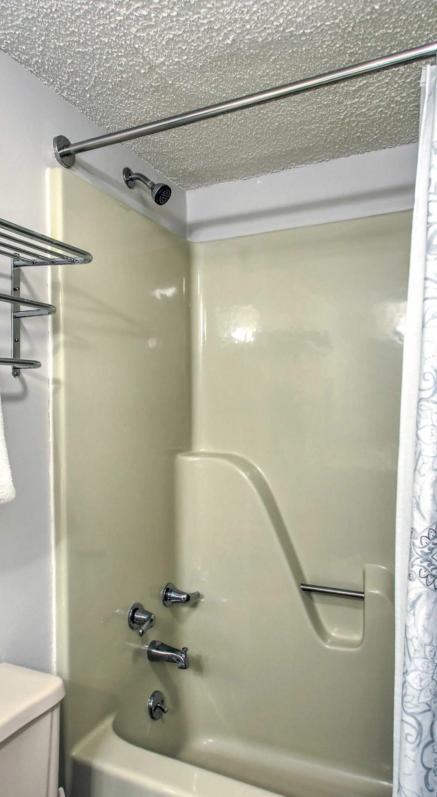 Idyllic Wintergreen Condo w/ Resort Amenities