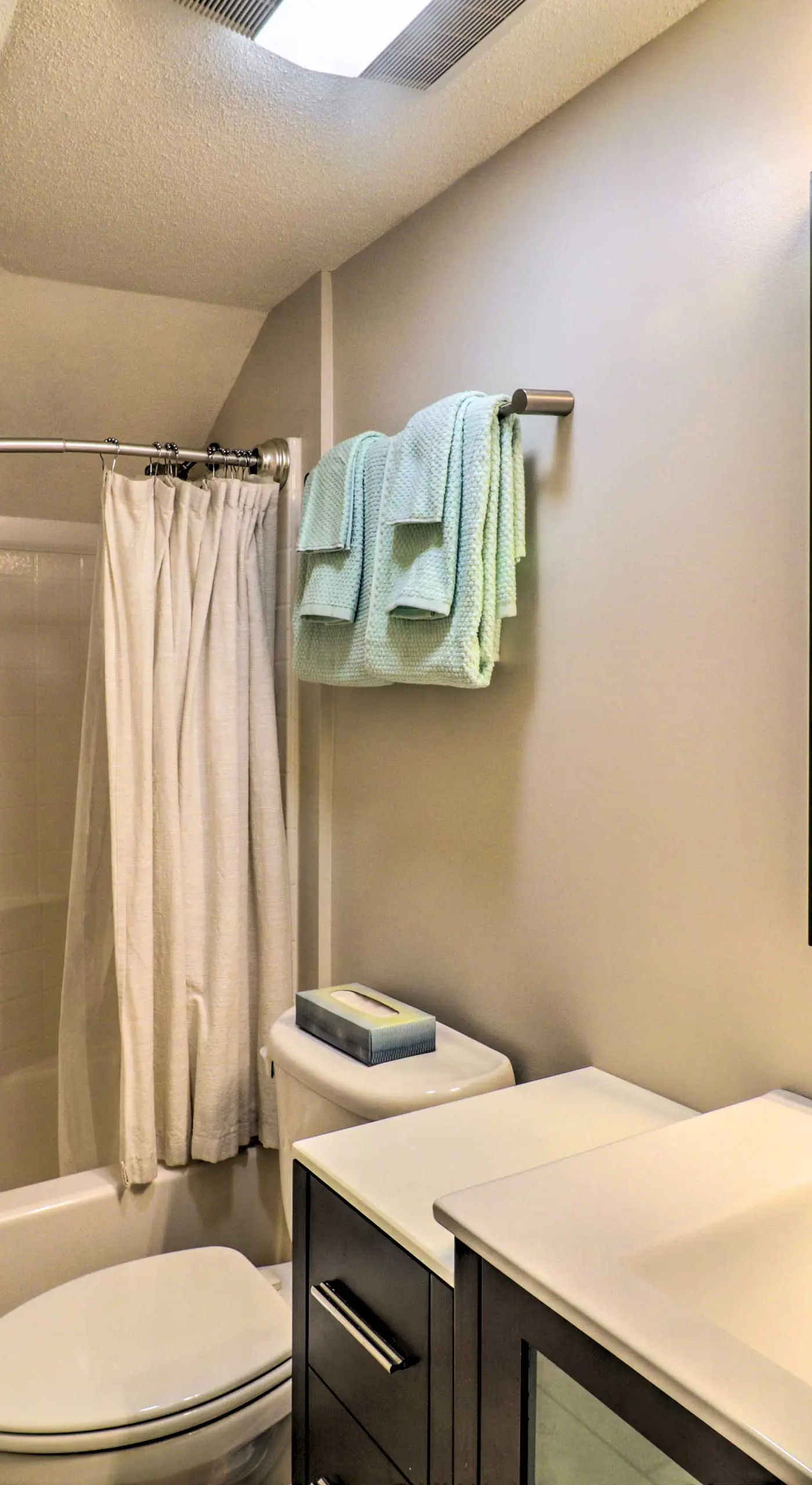Wintergreen Resort Retreat w/ Skiing Access!