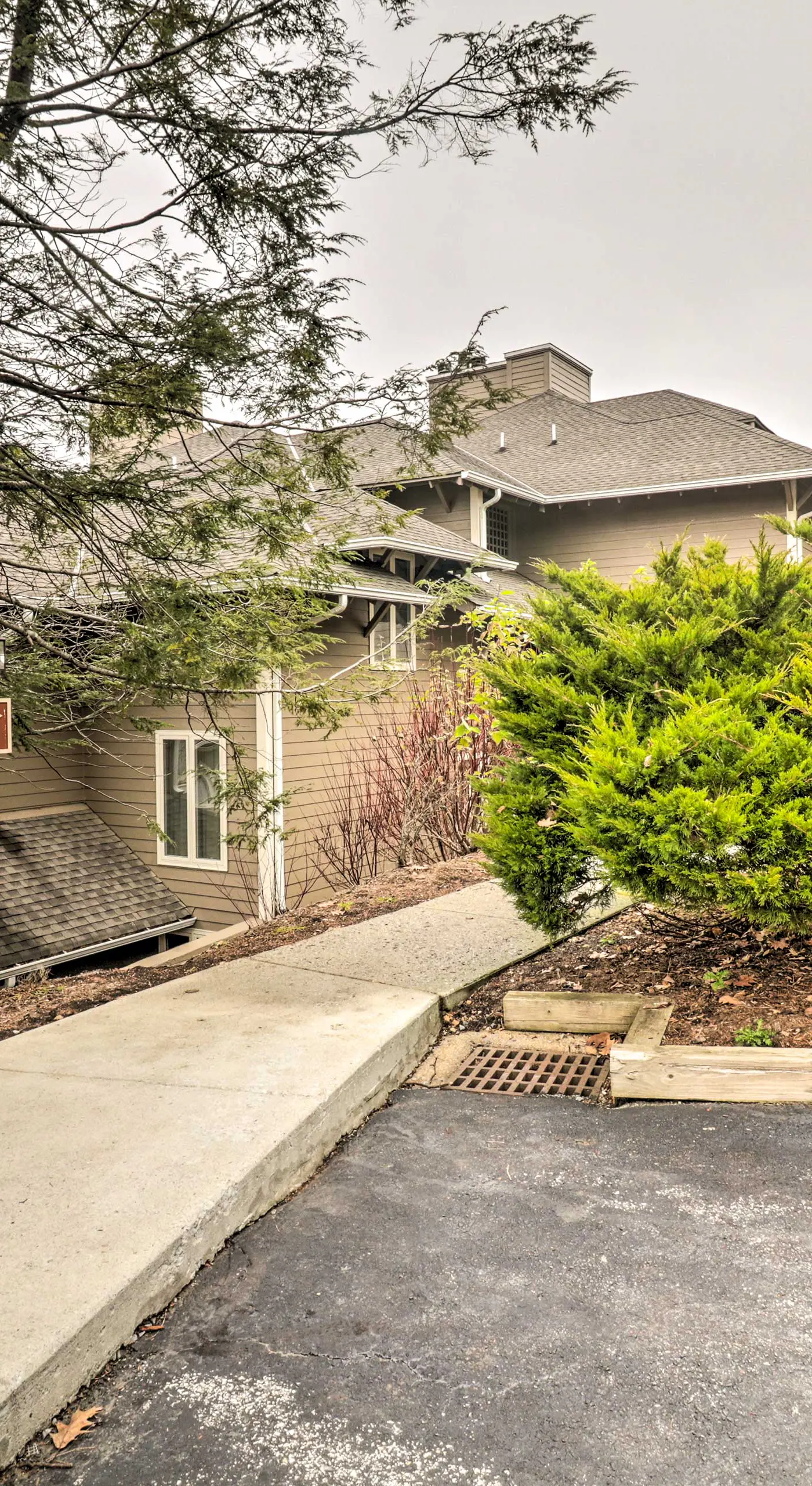 Wintergreen Resort Retreat w/ Skiing Access!