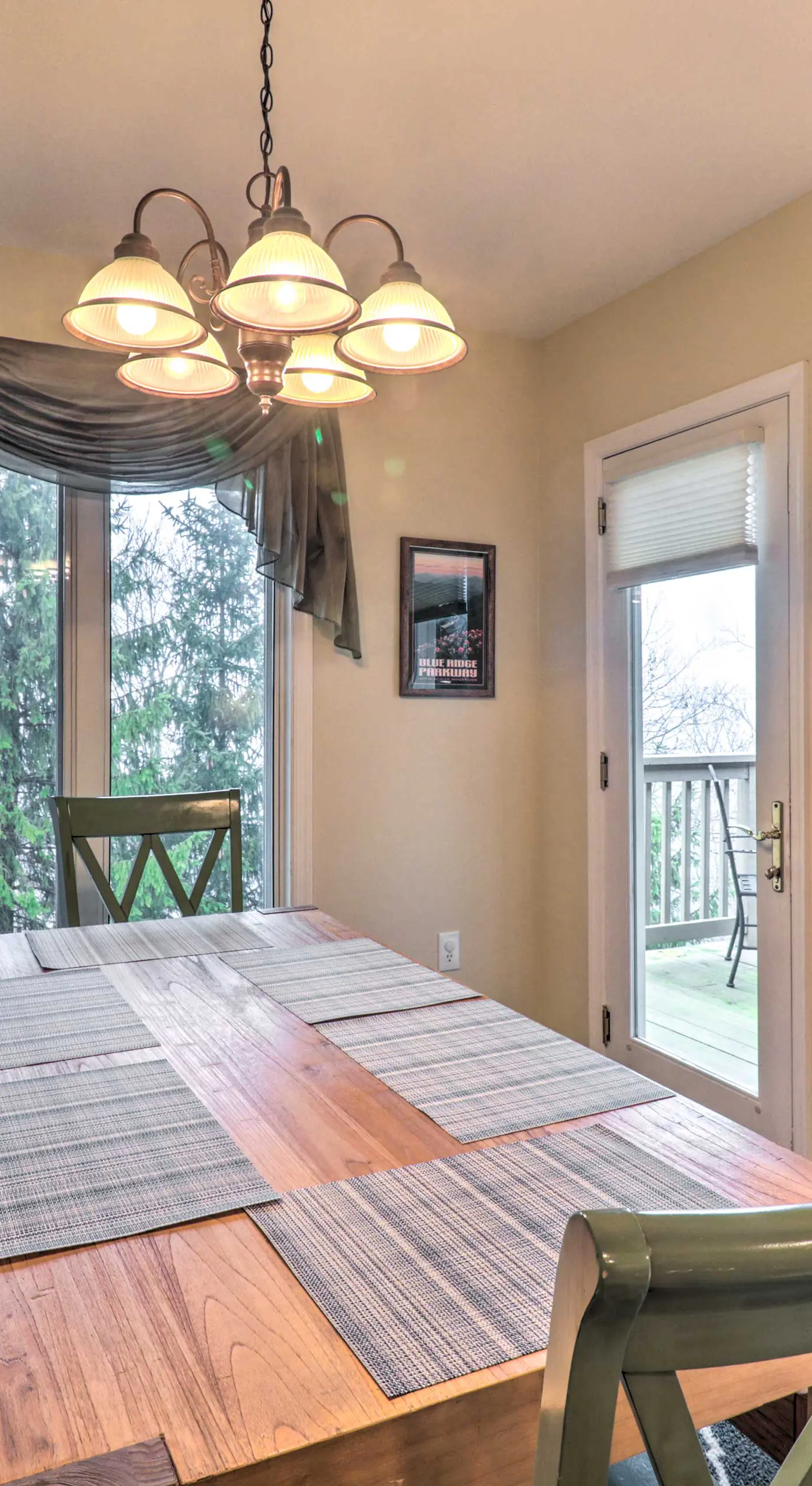 Wintergreen Resort Retreat w/ Skiing Access!
