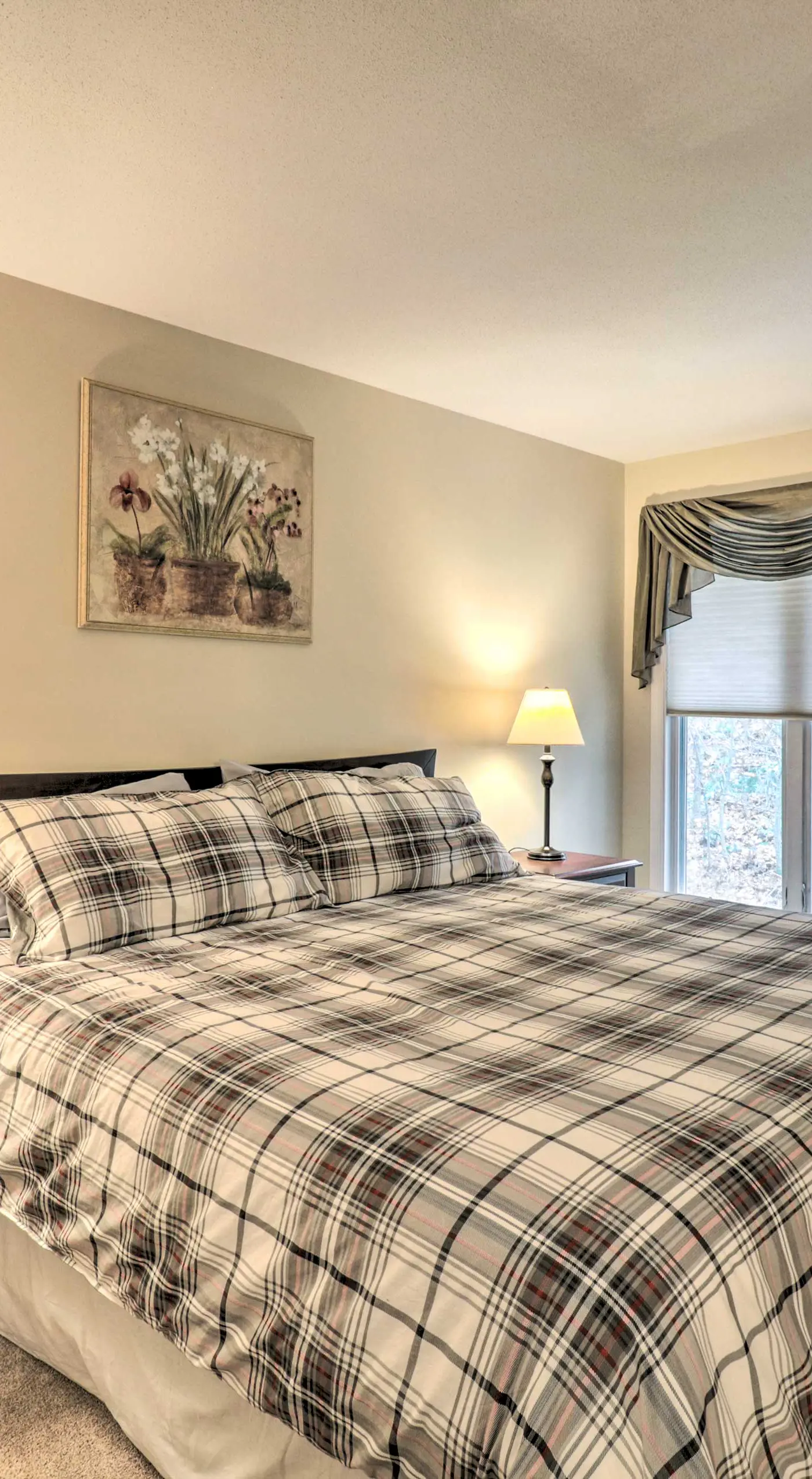 Wintergreen Resort Retreat w/ Skiing Access!