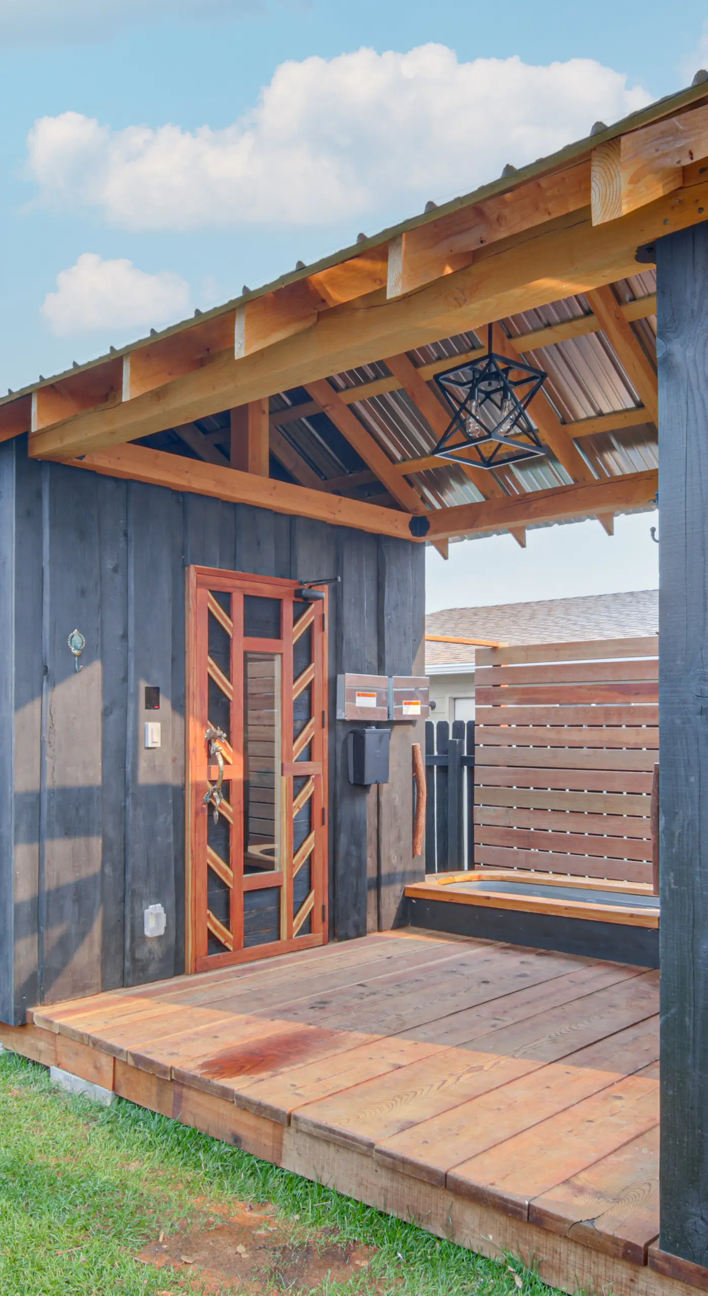 Sauna, Gas Grill & More! Belgrade Duplex
