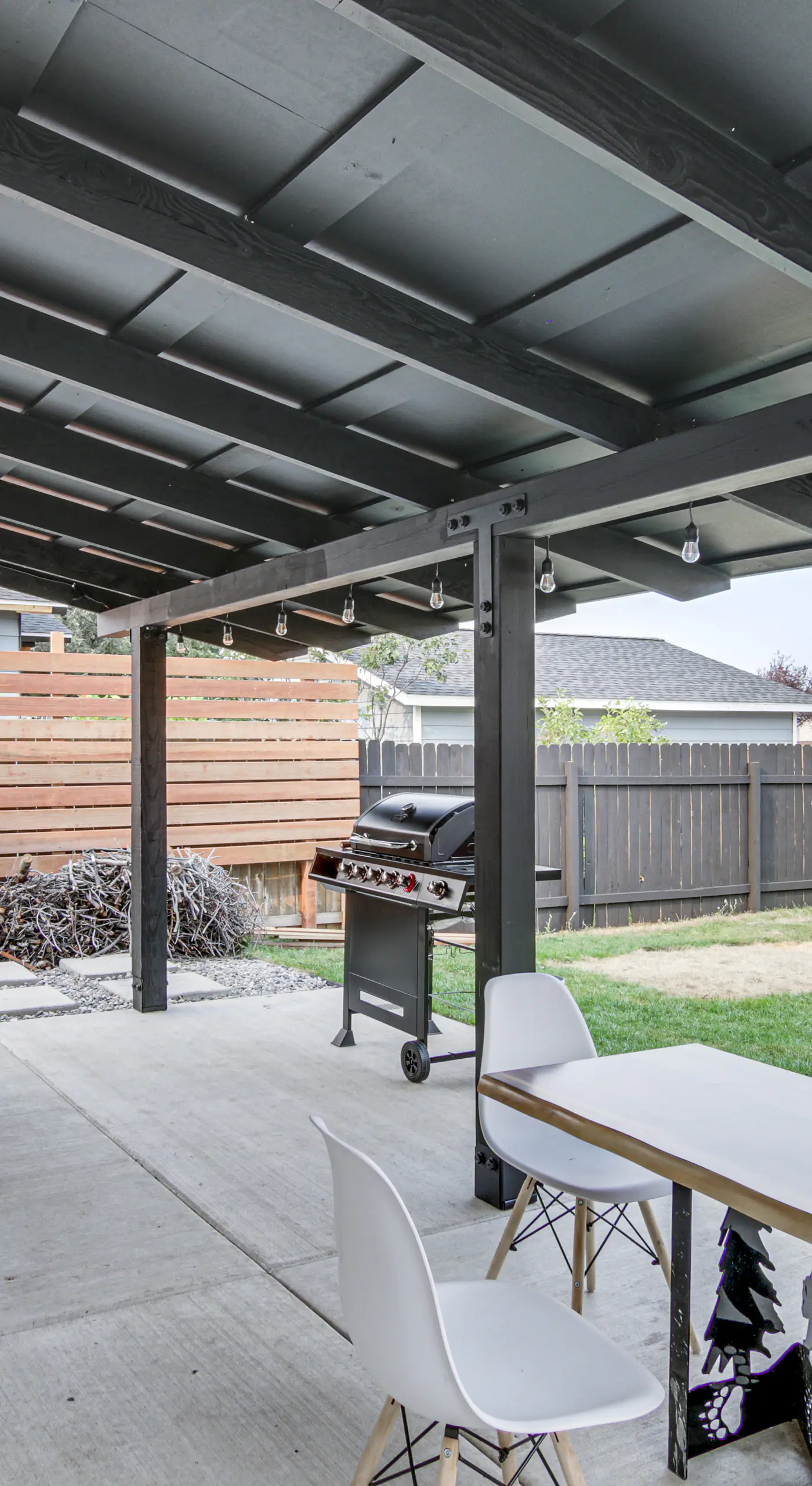 Sauna, Gas Grill & More! Belgrade Duplex