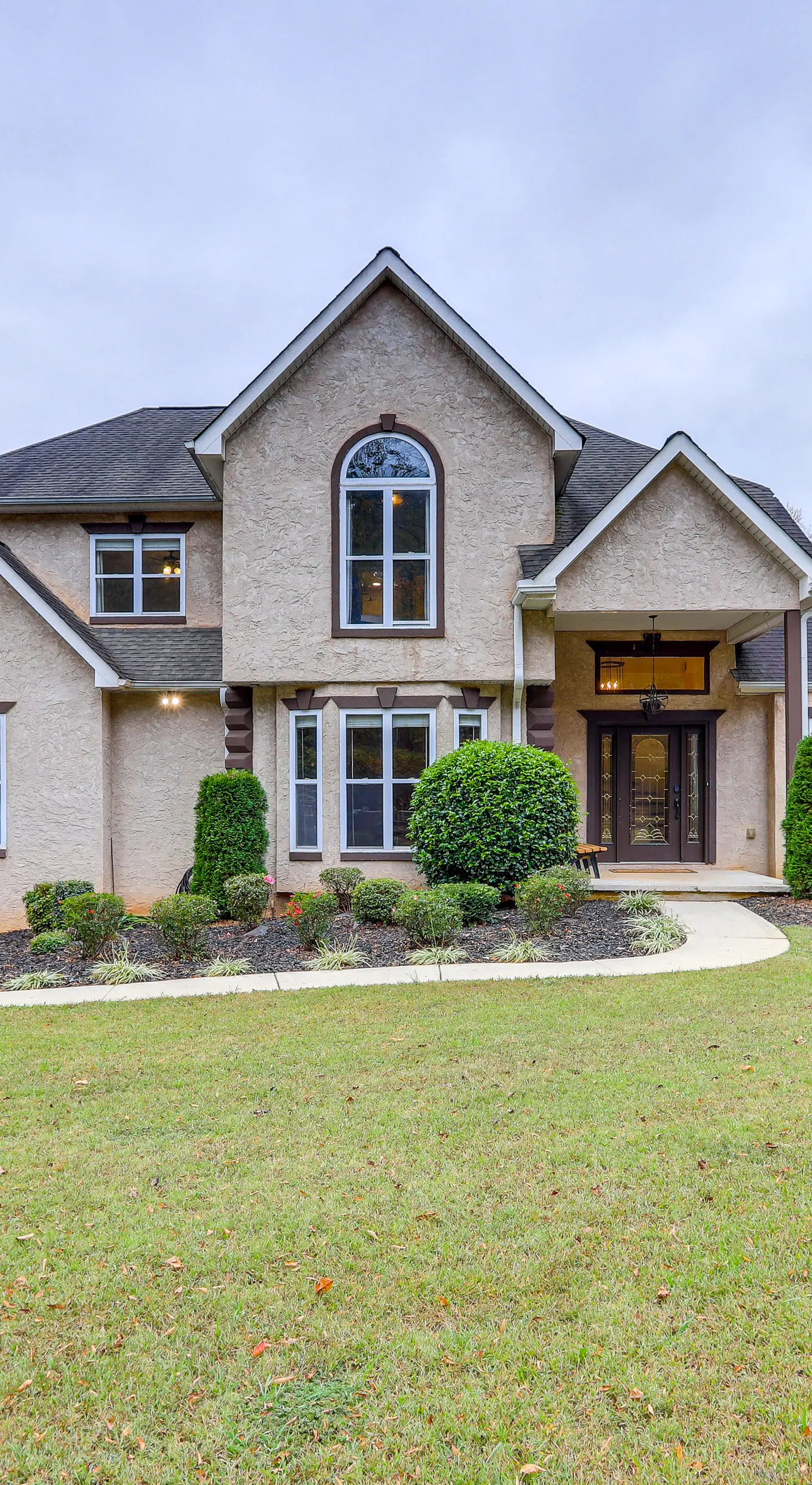 Spacious Stockbridge Manor: Pool Table, 2 Kitchens
