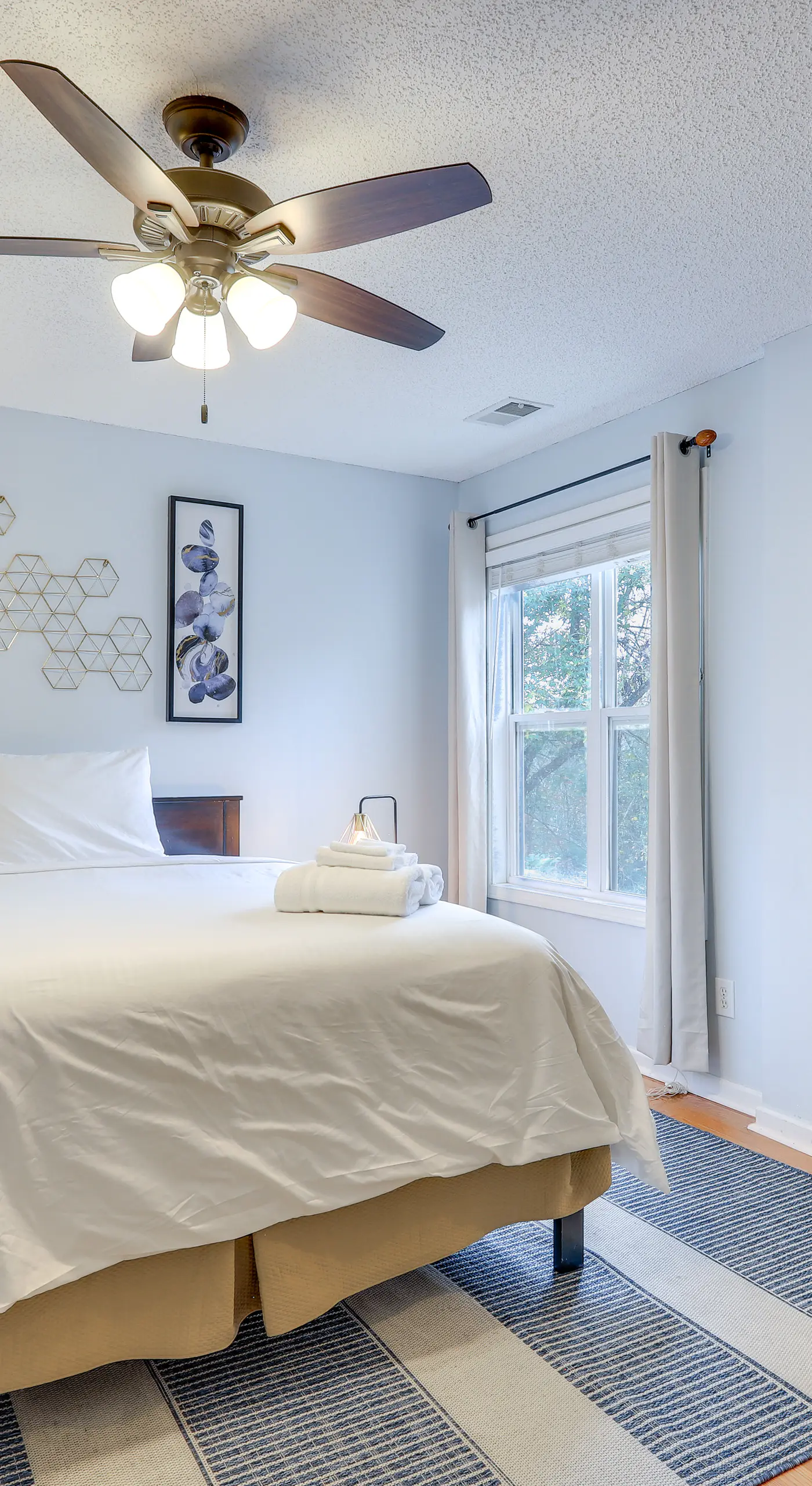 Spacious Stockbridge Manor: Pool Table, 2 Kitchens