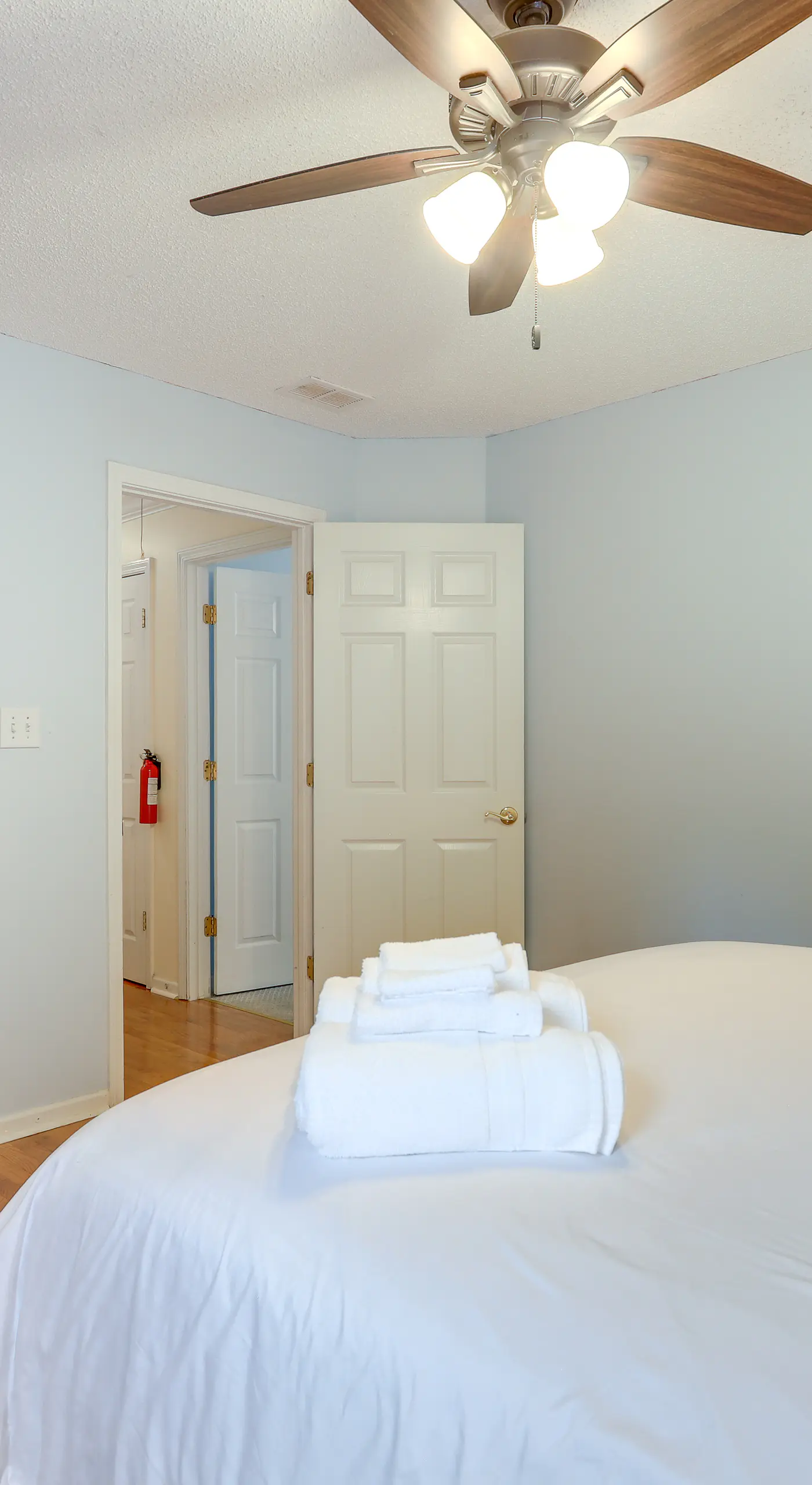 Spacious Stockbridge Manor: Pool Table, 2 Kitchens