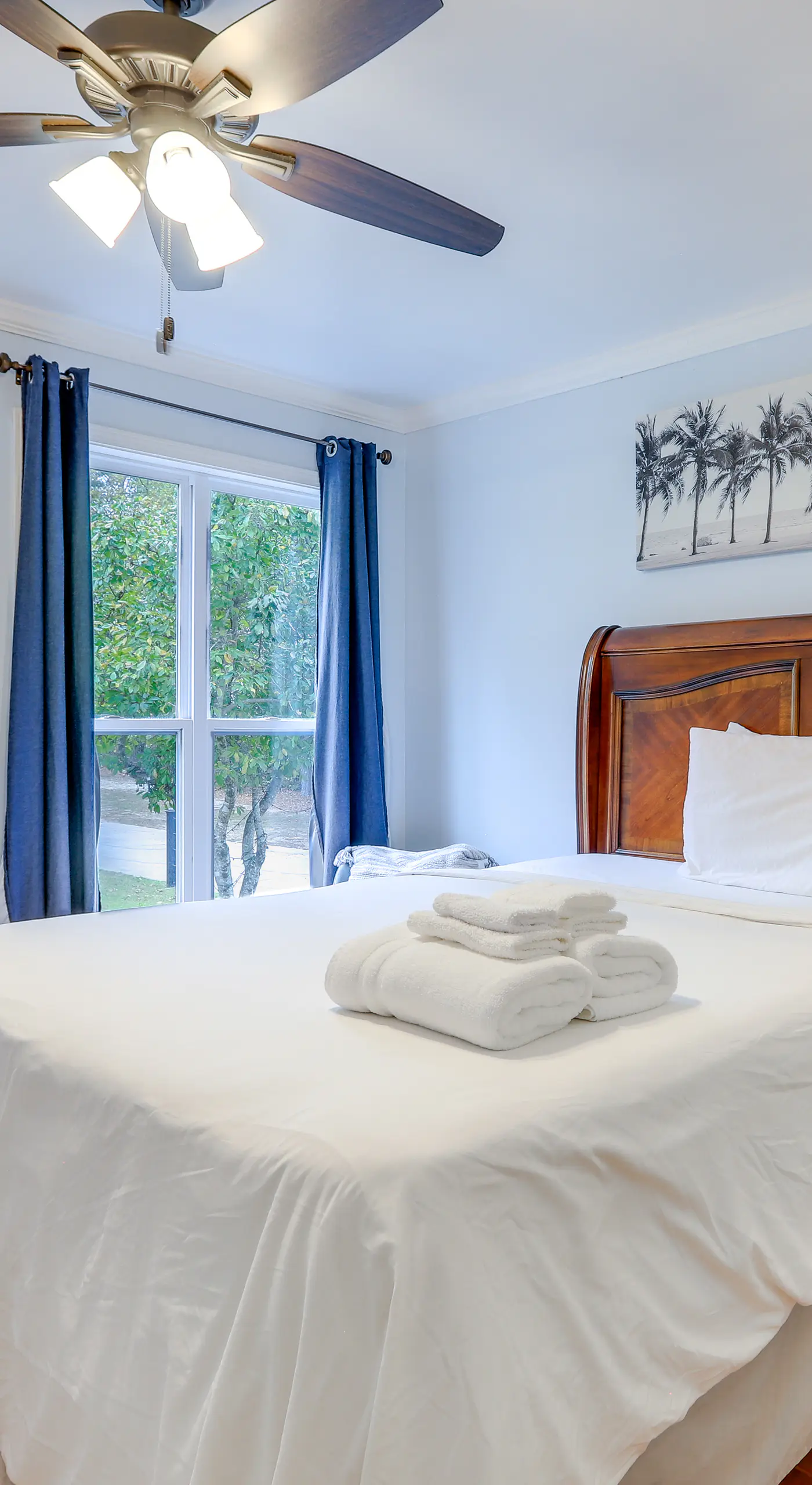 Spacious Stockbridge Manor: Pool Table, 2 Kitchens