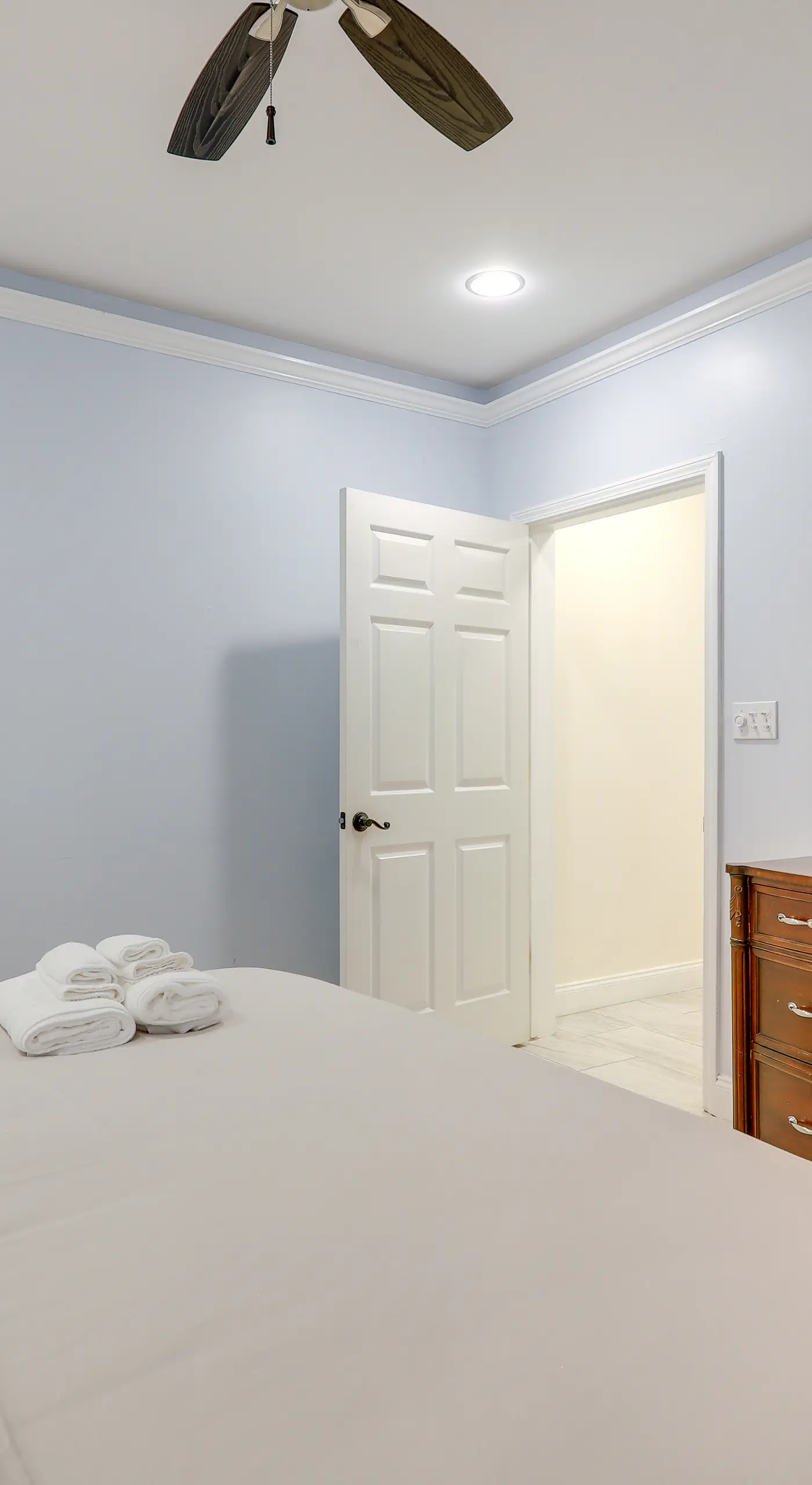 Spacious Stockbridge Manor: Pool Table, 2 Kitchens