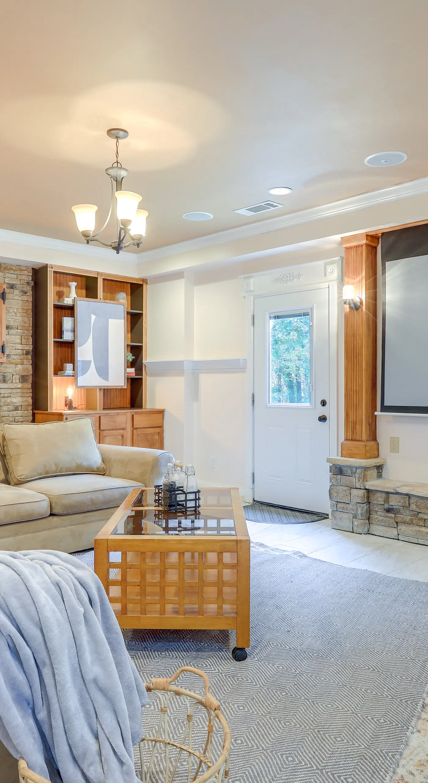 Spacious Stockbridge Manor: Pool Table, 2 Kitchens