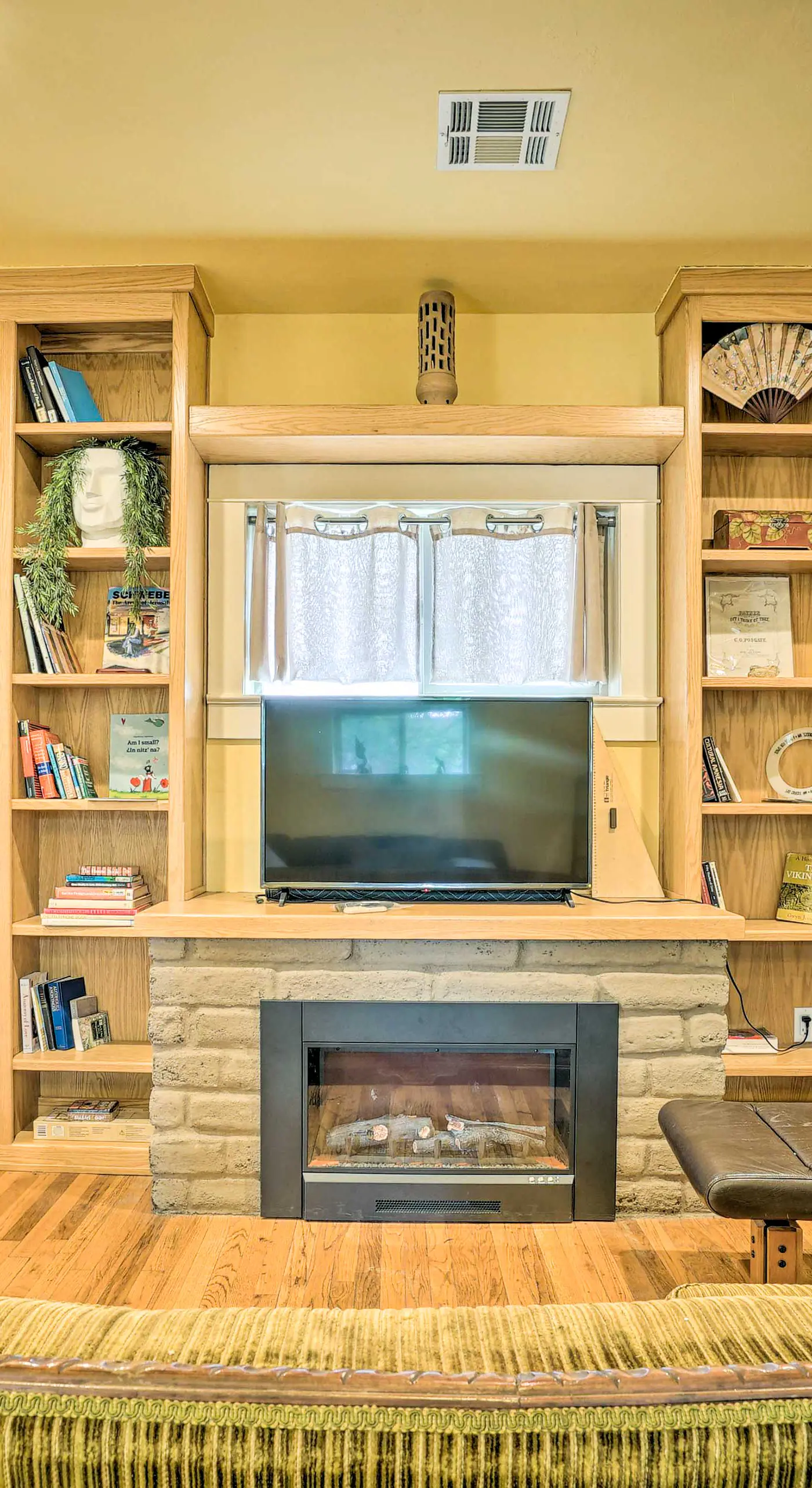 Cozy Las Cruces Gem: Fire Pit, Patio & Views!