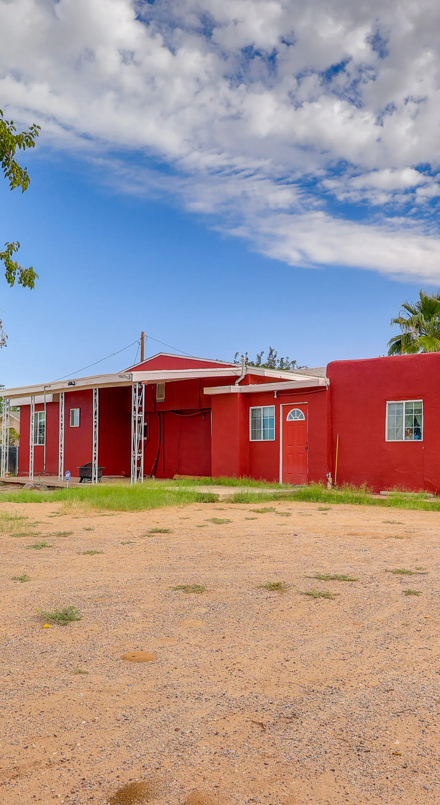 Walk Downtown: Authentic Adobe Home in Las Cruces!