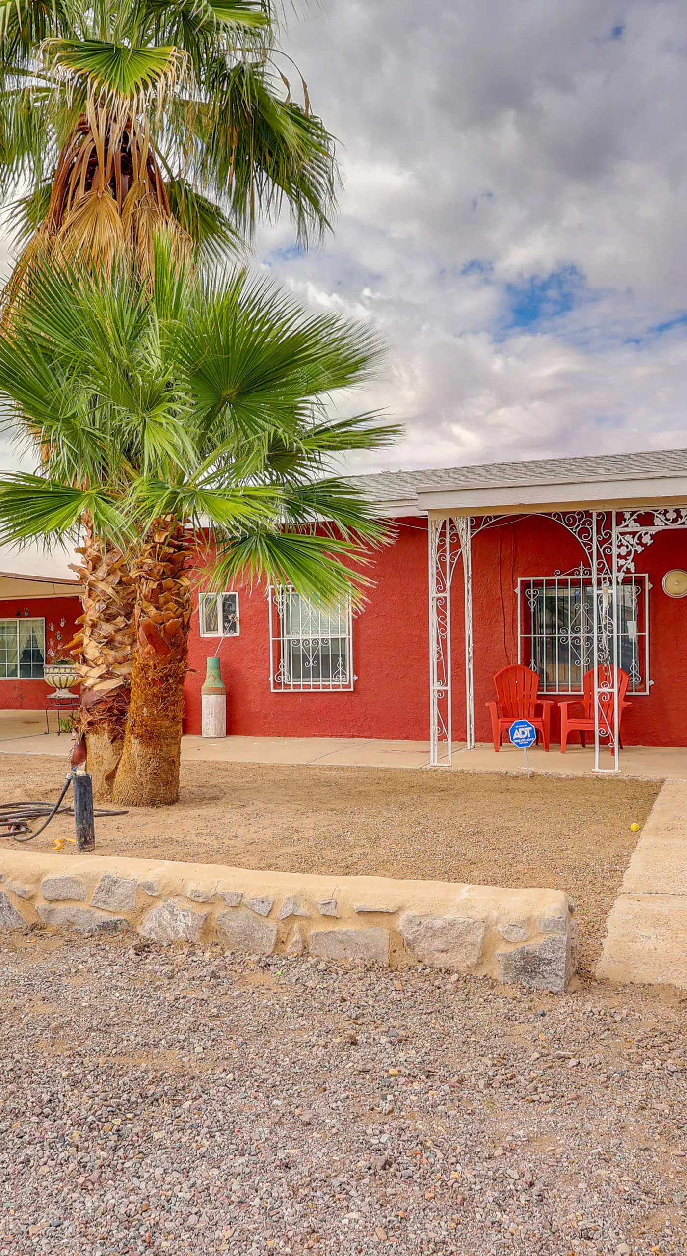 Walk Downtown: Authentic Adobe Home in Las Cruces!