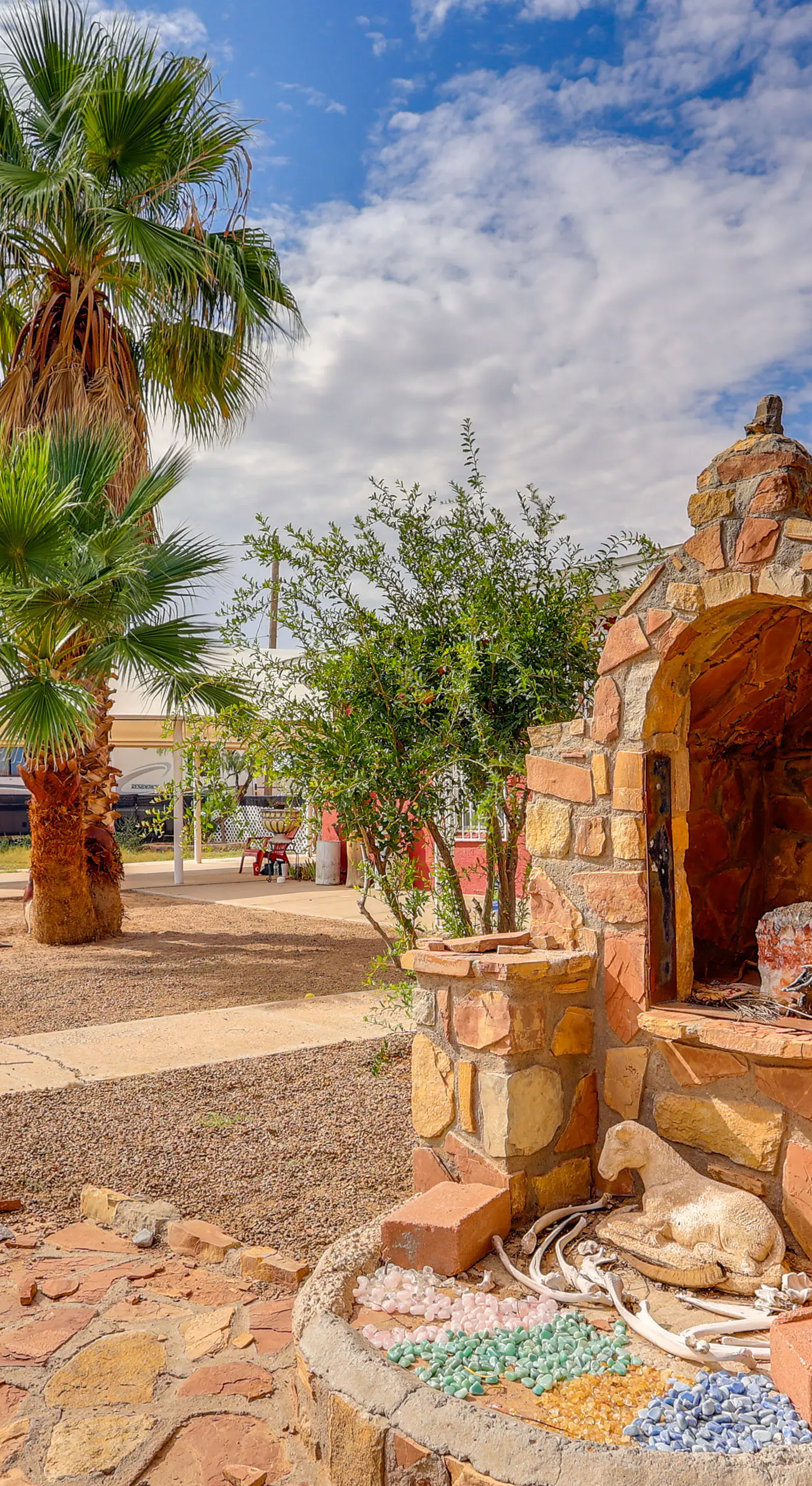 Walk Downtown: Authentic Adobe Home in Las Cruces!