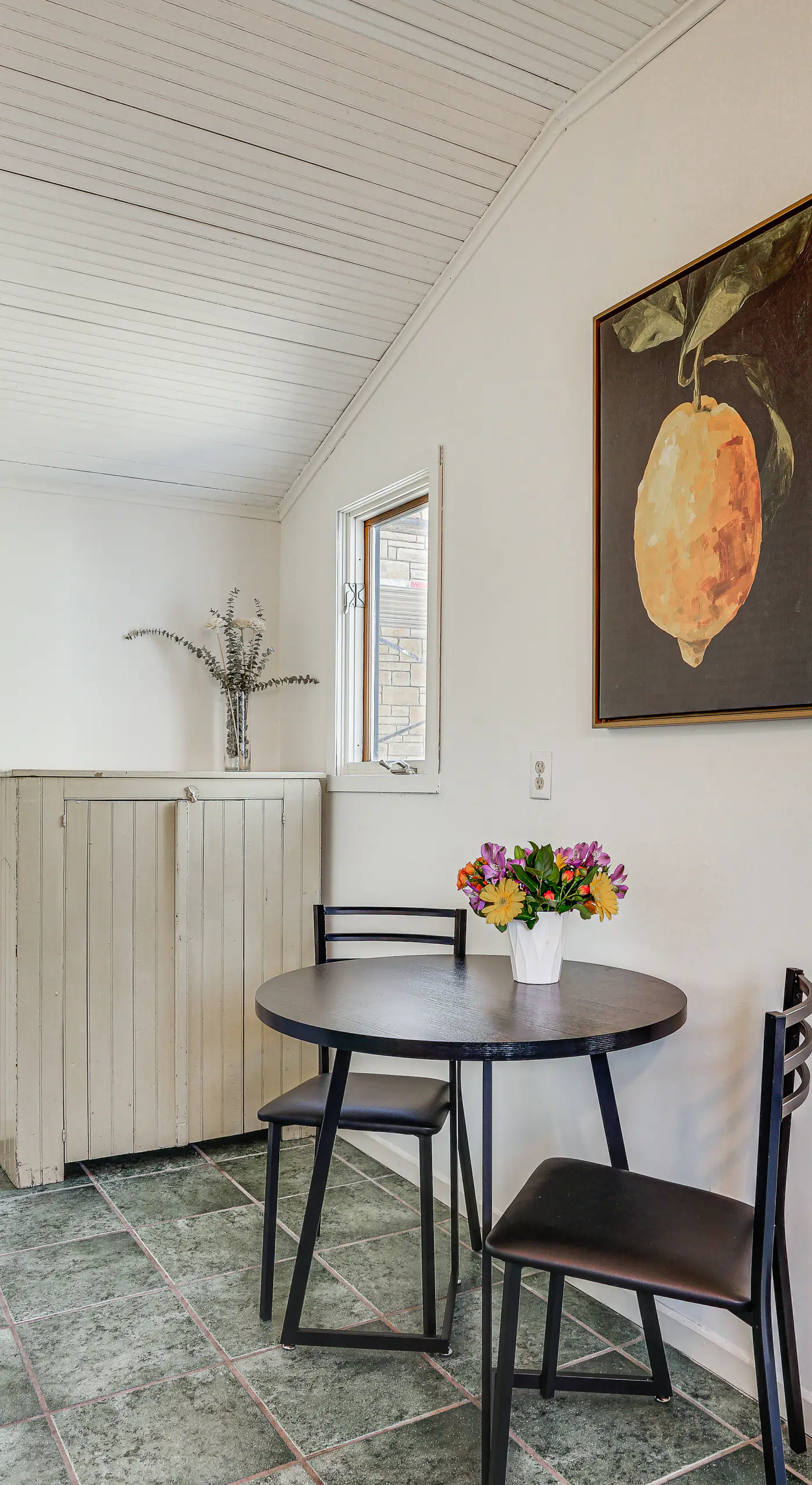 Saint Paul Vacation Rental Near Shopping & Dining!