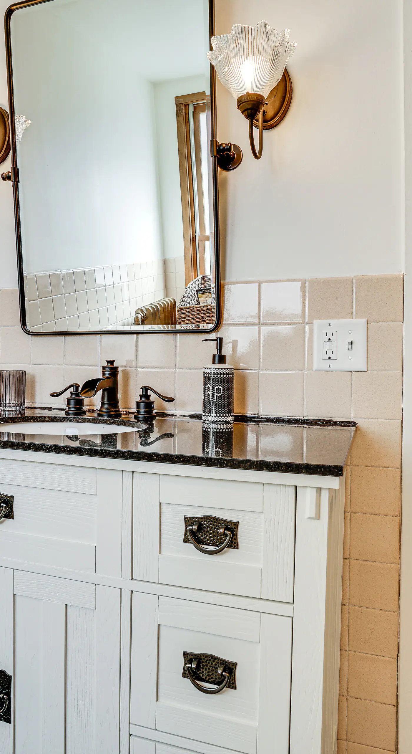 Saint Paul Vacation Rental Near Shopping & Dining!