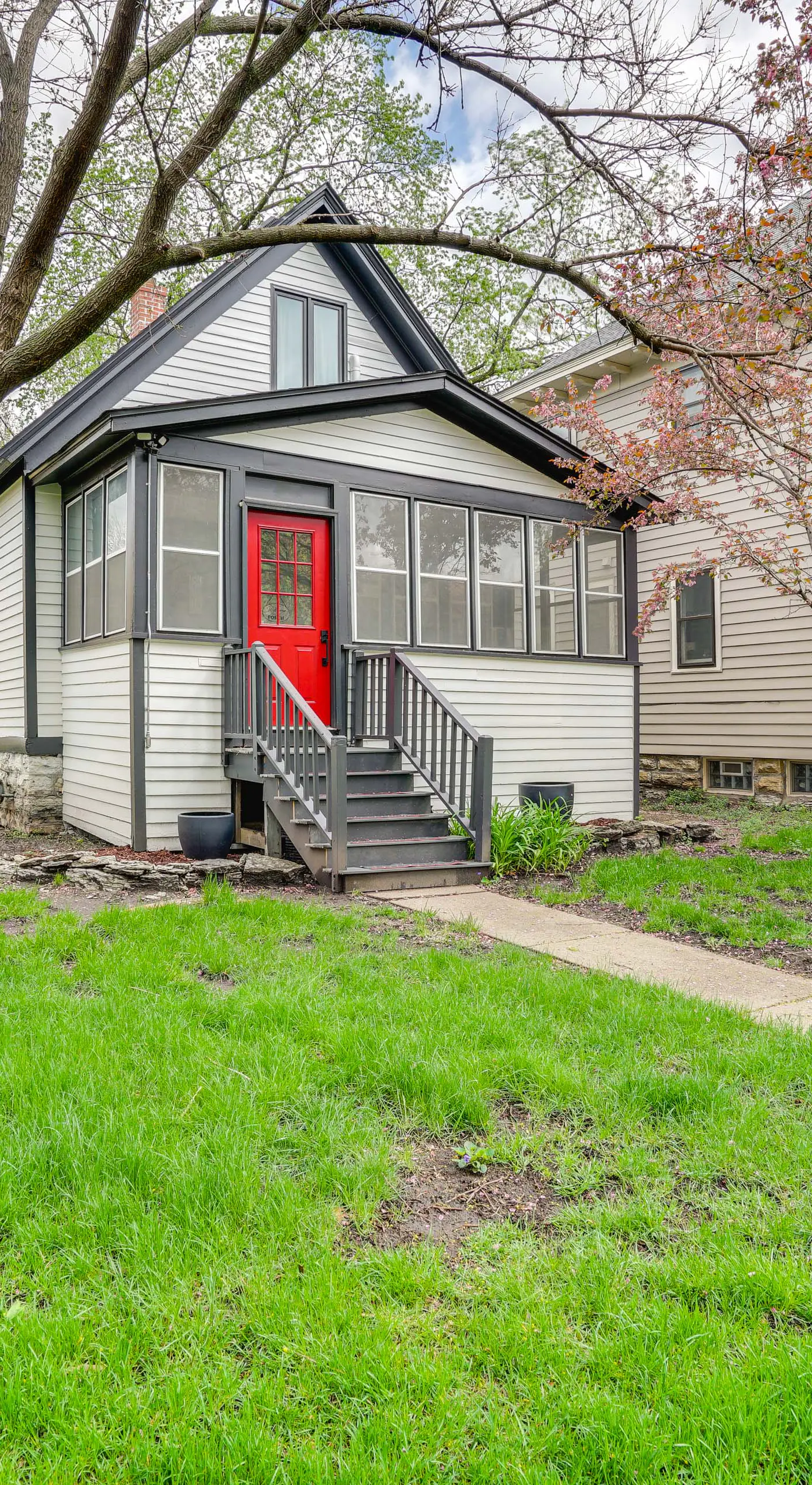 Saint Paul Vacation Rental Near Shopping & Dining!
