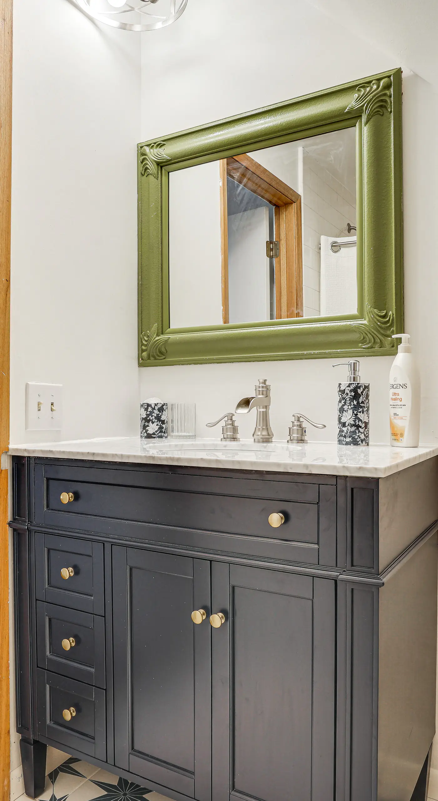 Saint Paul Vacation Rental Near Shopping & Dining!