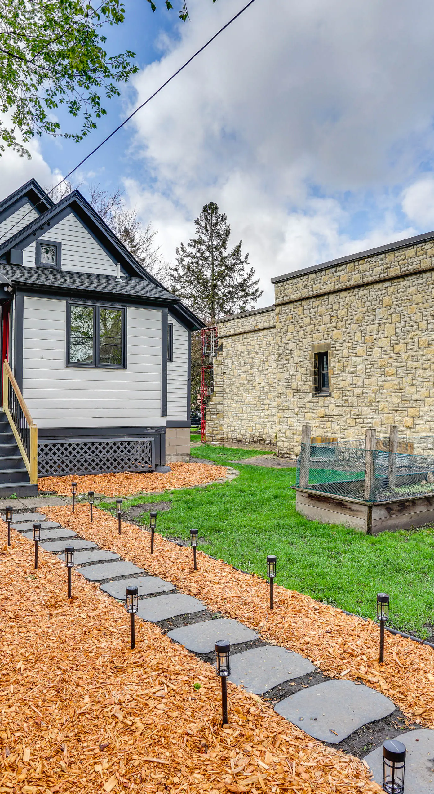 Saint Paul Vacation Rental Near Shopping & Dining!