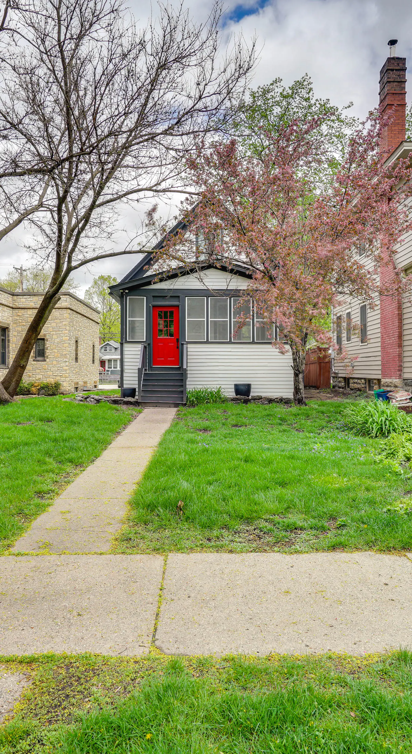 Saint Paul Vacation Rental Near Shopping & Dining!