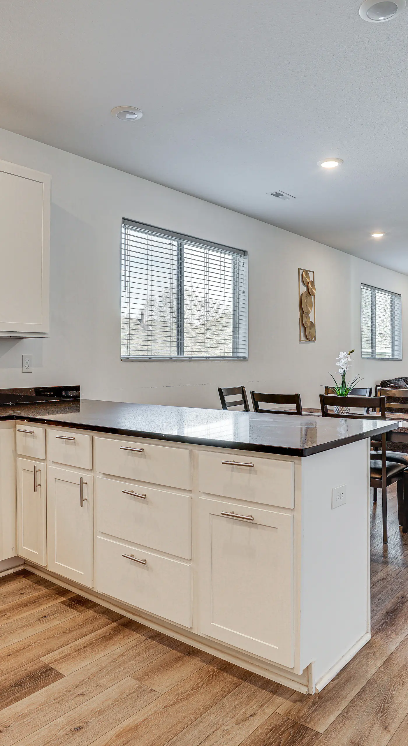 < 2 Mi to Dtwn St Paul! West Side Remote-Work Hub