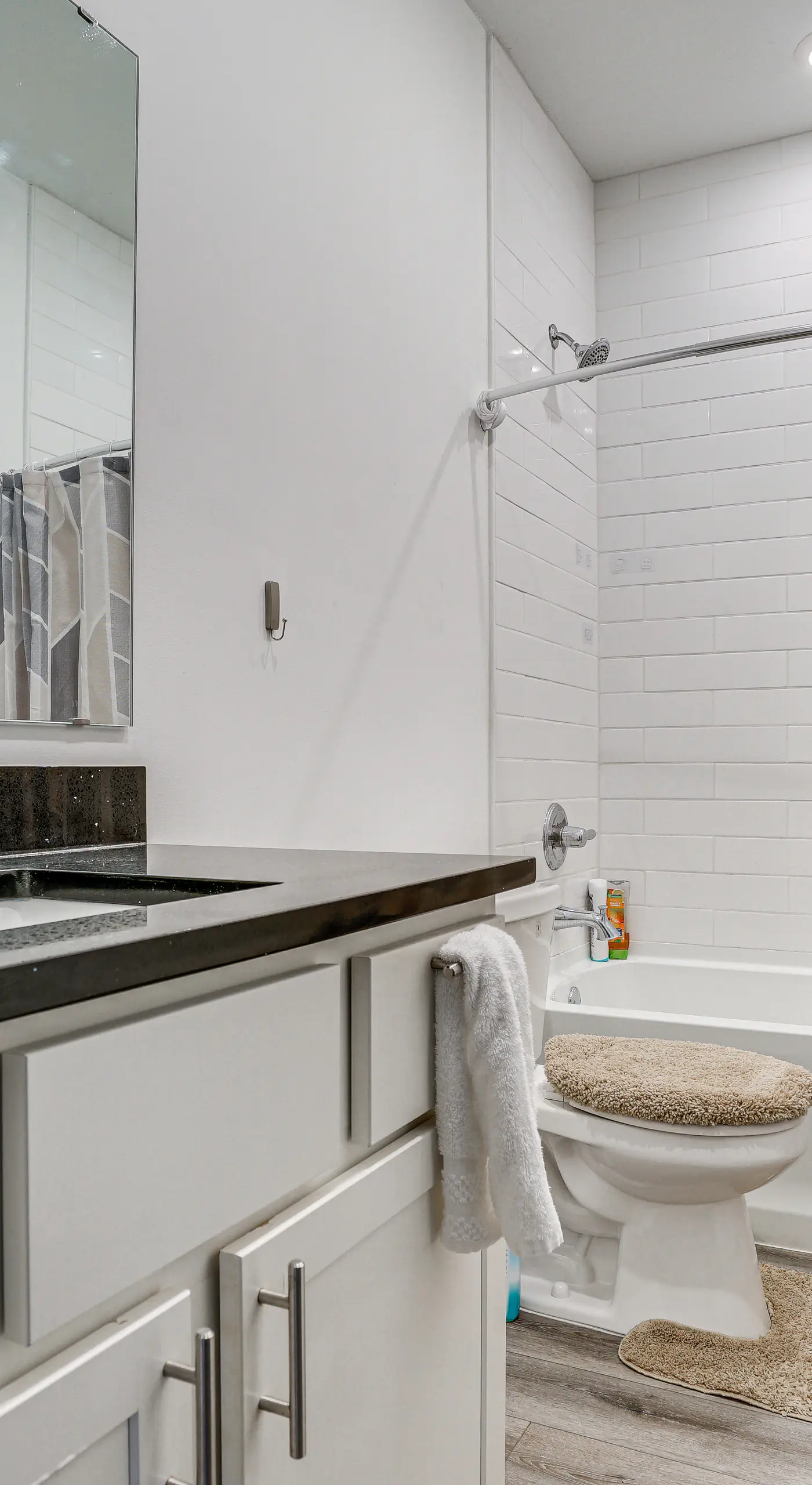 < 2 Mi to Dtwn St Paul! West Side Remote-Work Hub