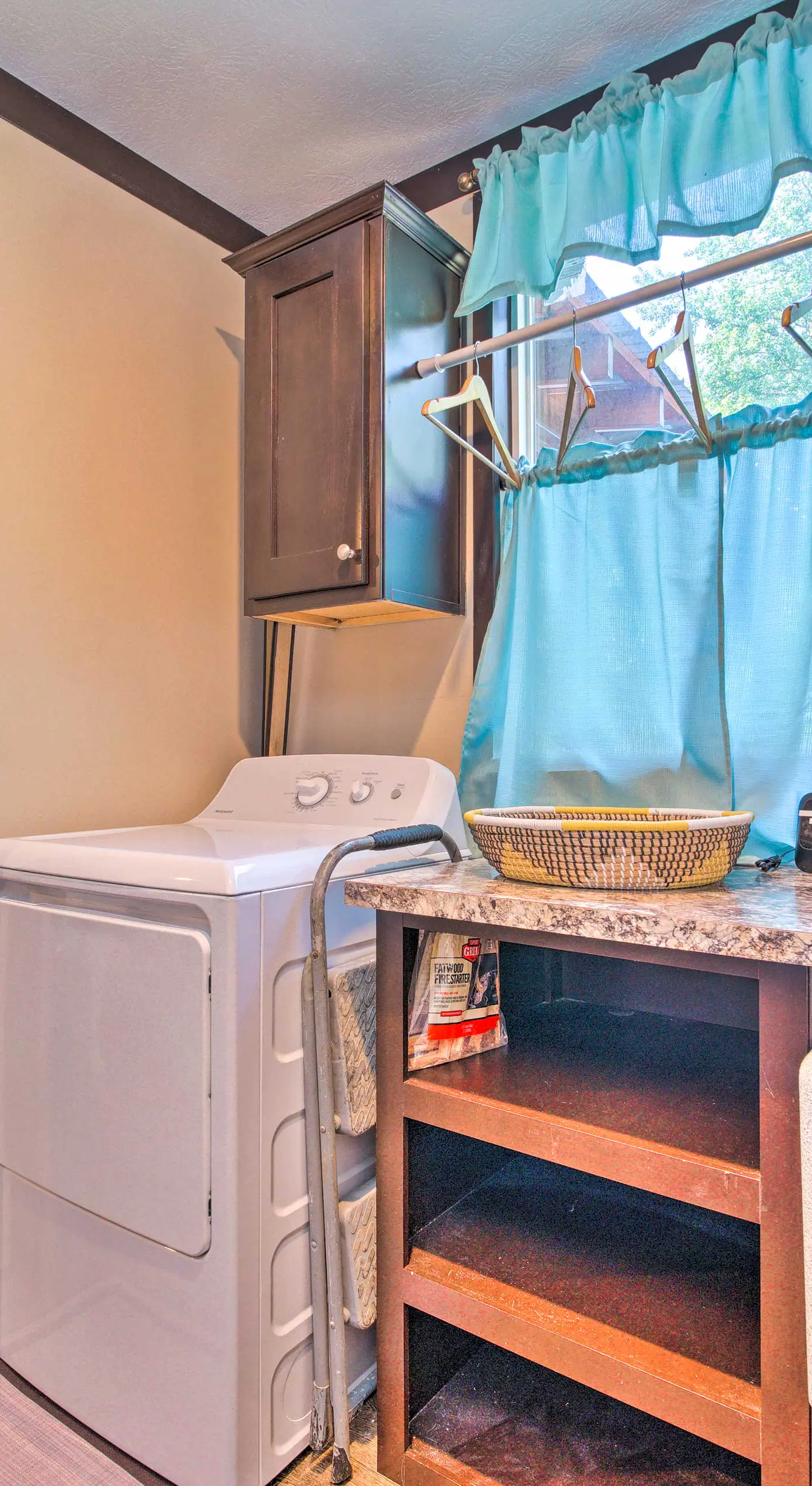Pet-Friendly Home w/ Deck in Broken Bow!
