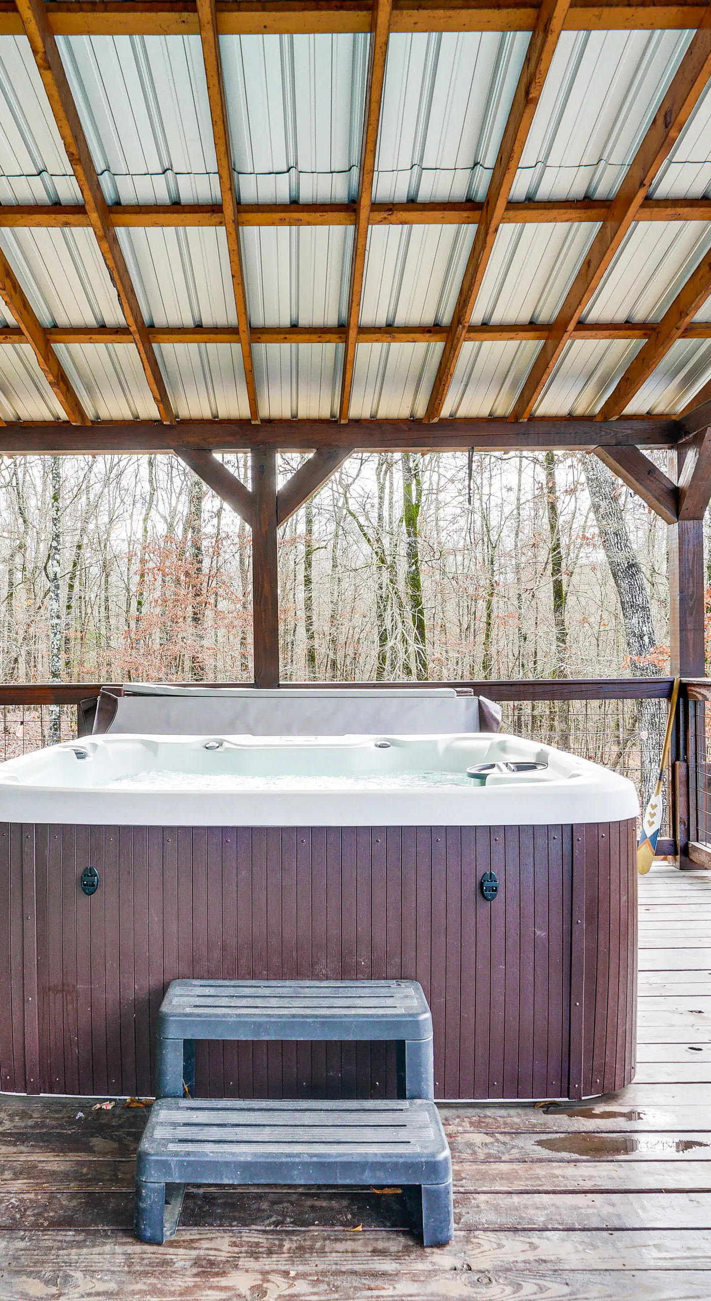 Pet-Friendly Home w/ Deck in Broken Bow!