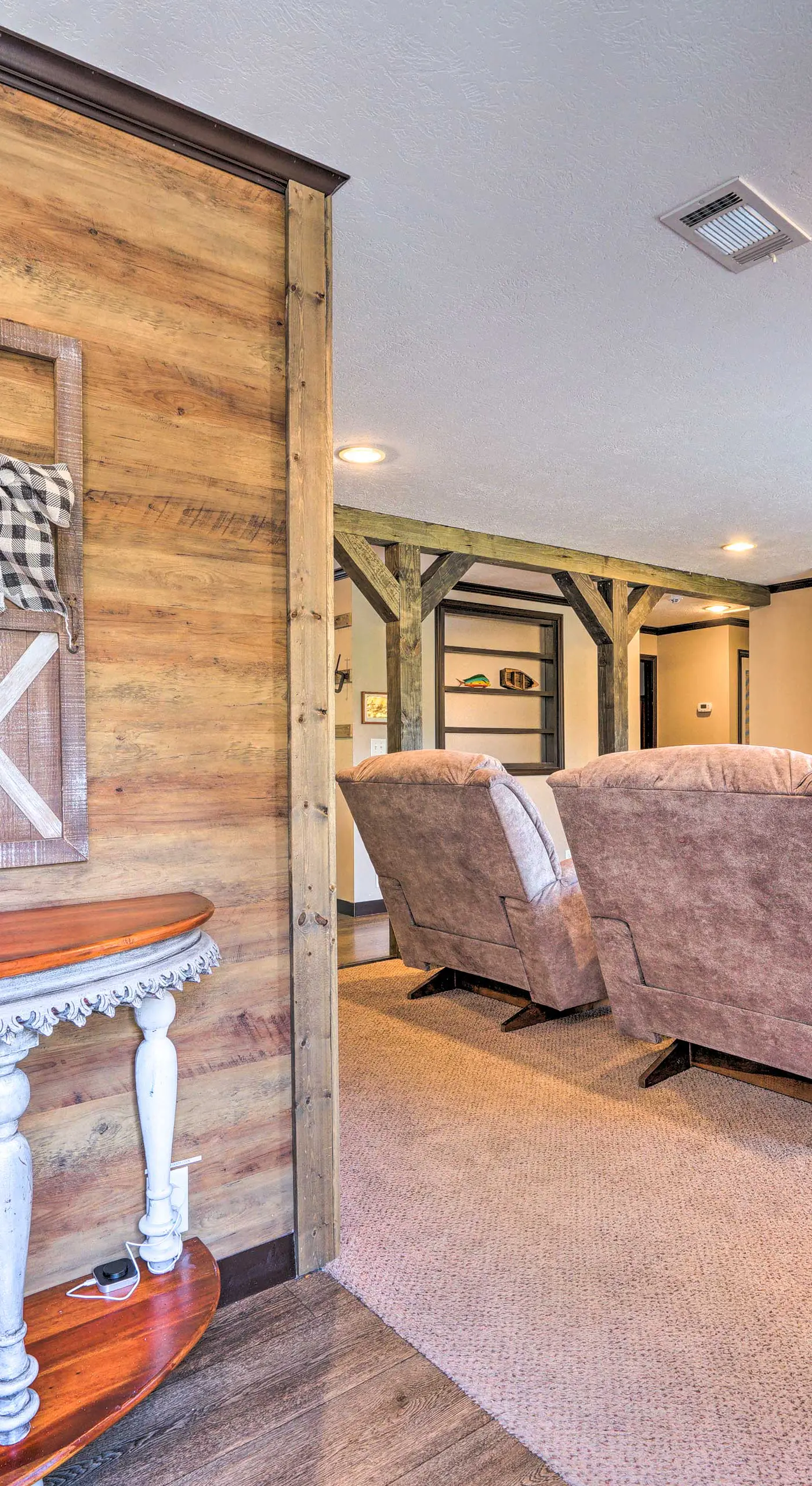 Pet-Friendly Home w/ Deck in Broken Bow!
