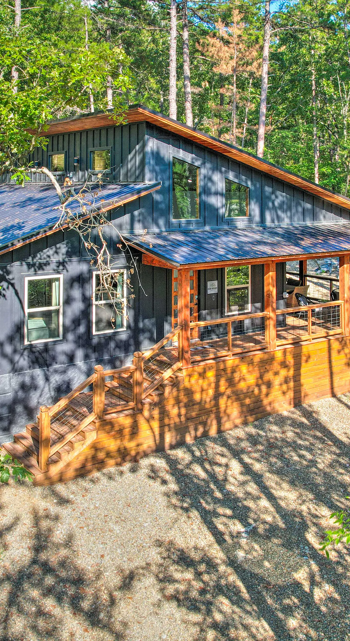 Chic Broken Bow Cabin with Hot Tub & Gas Grill!